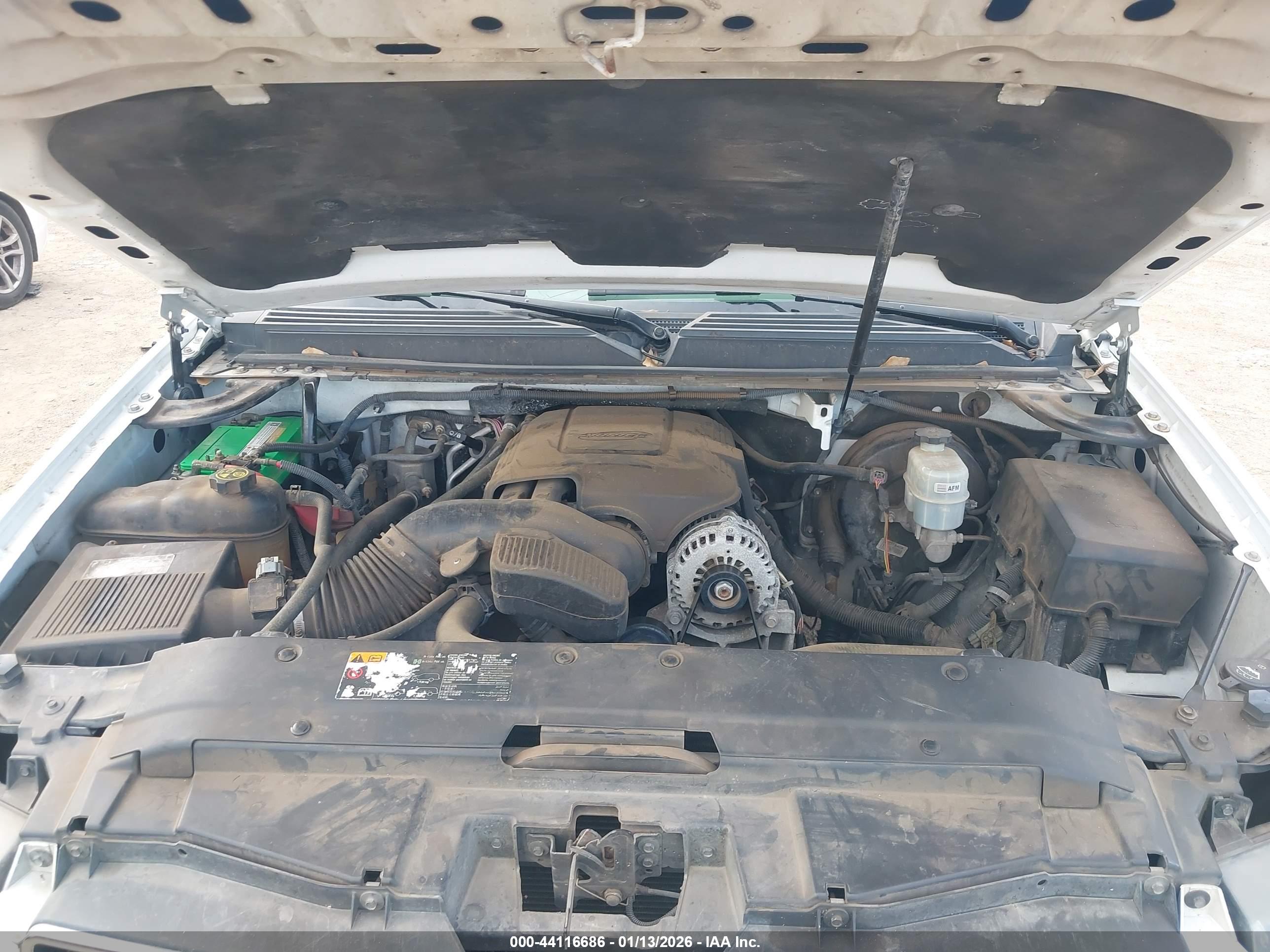 CHEVROLET SUBURBAN image 10