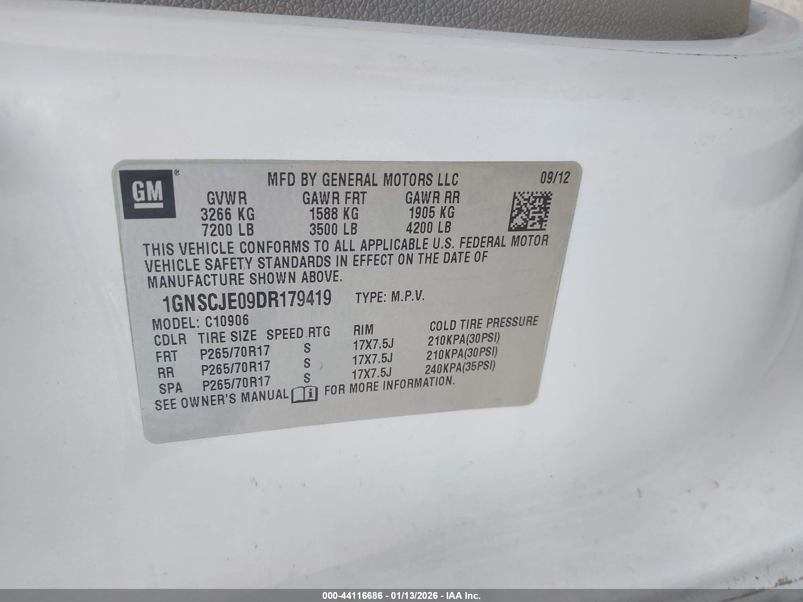 CHEVROLET SUBURBAN image 9