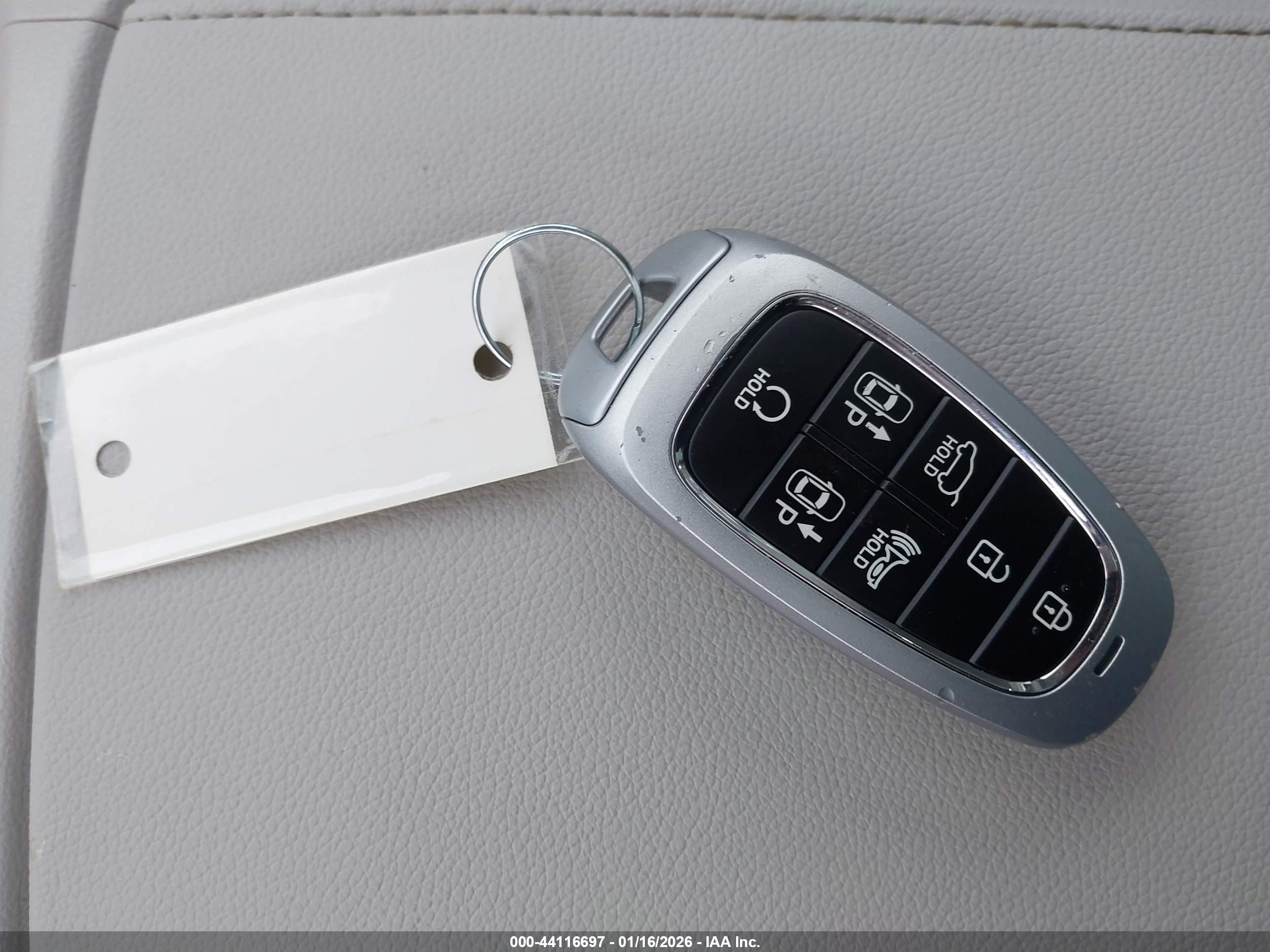 HYUNDAI TUCSON image 11