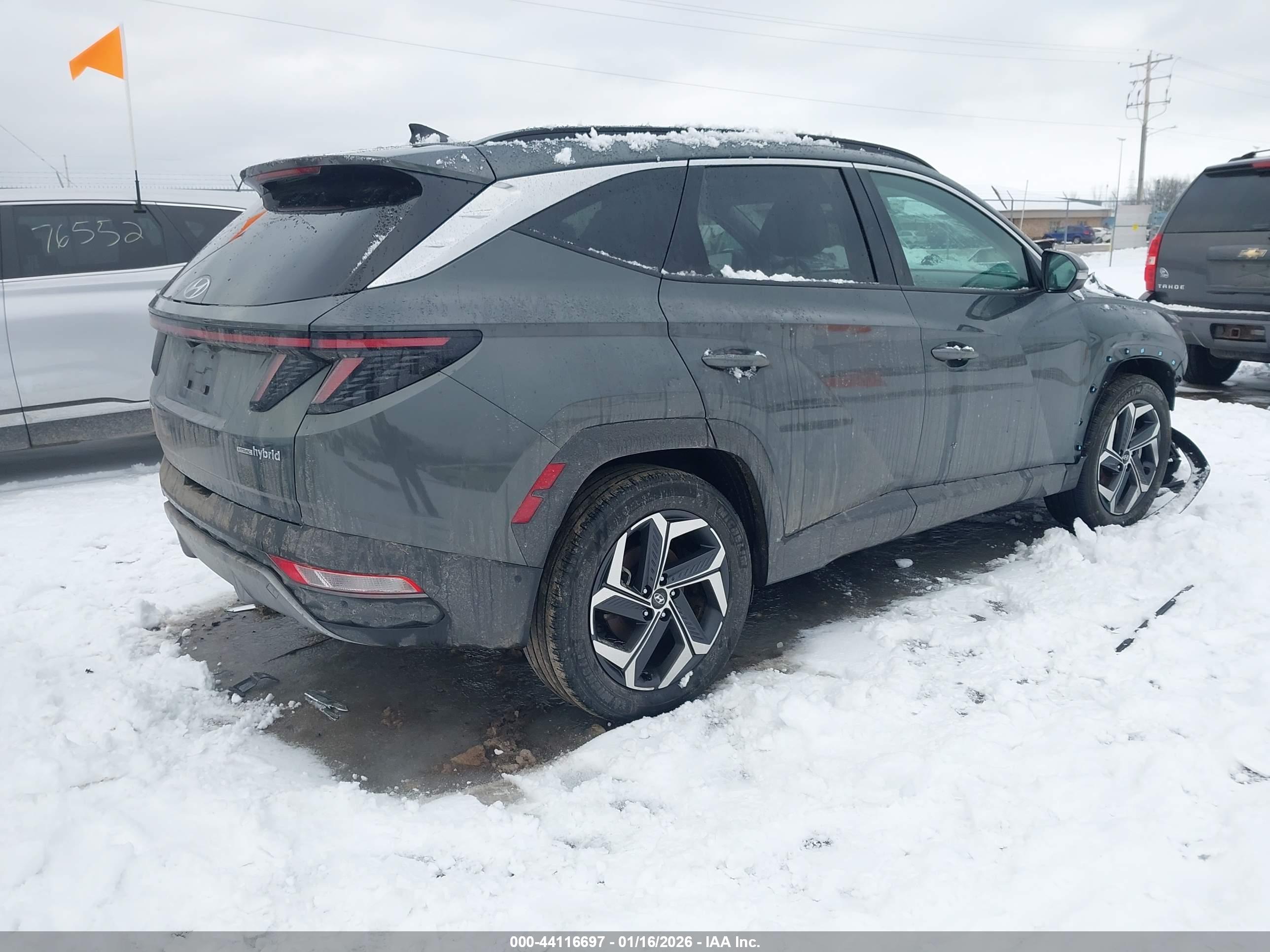HYUNDAI TUCSON image 4