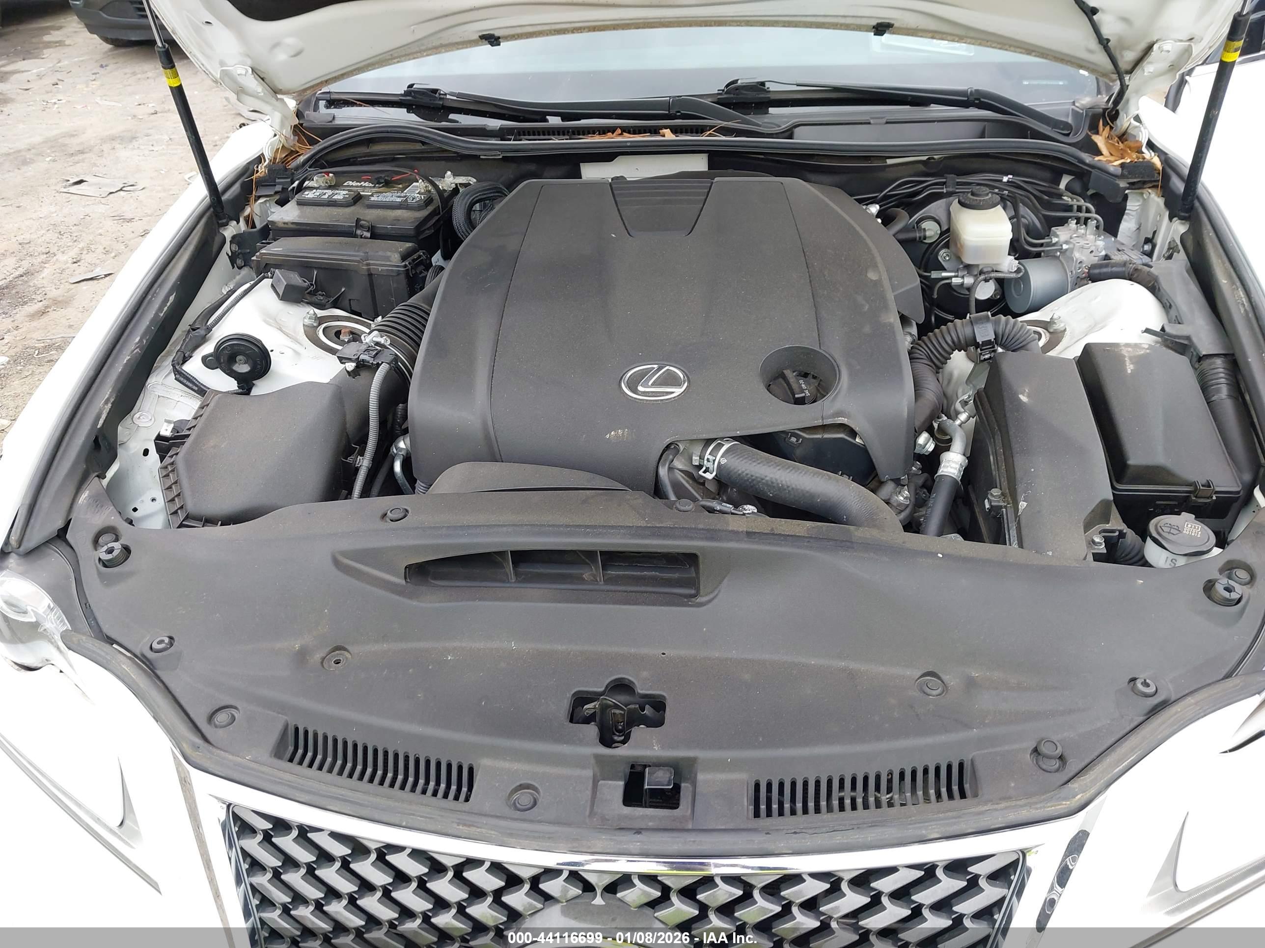 LEXUS IS image 10
