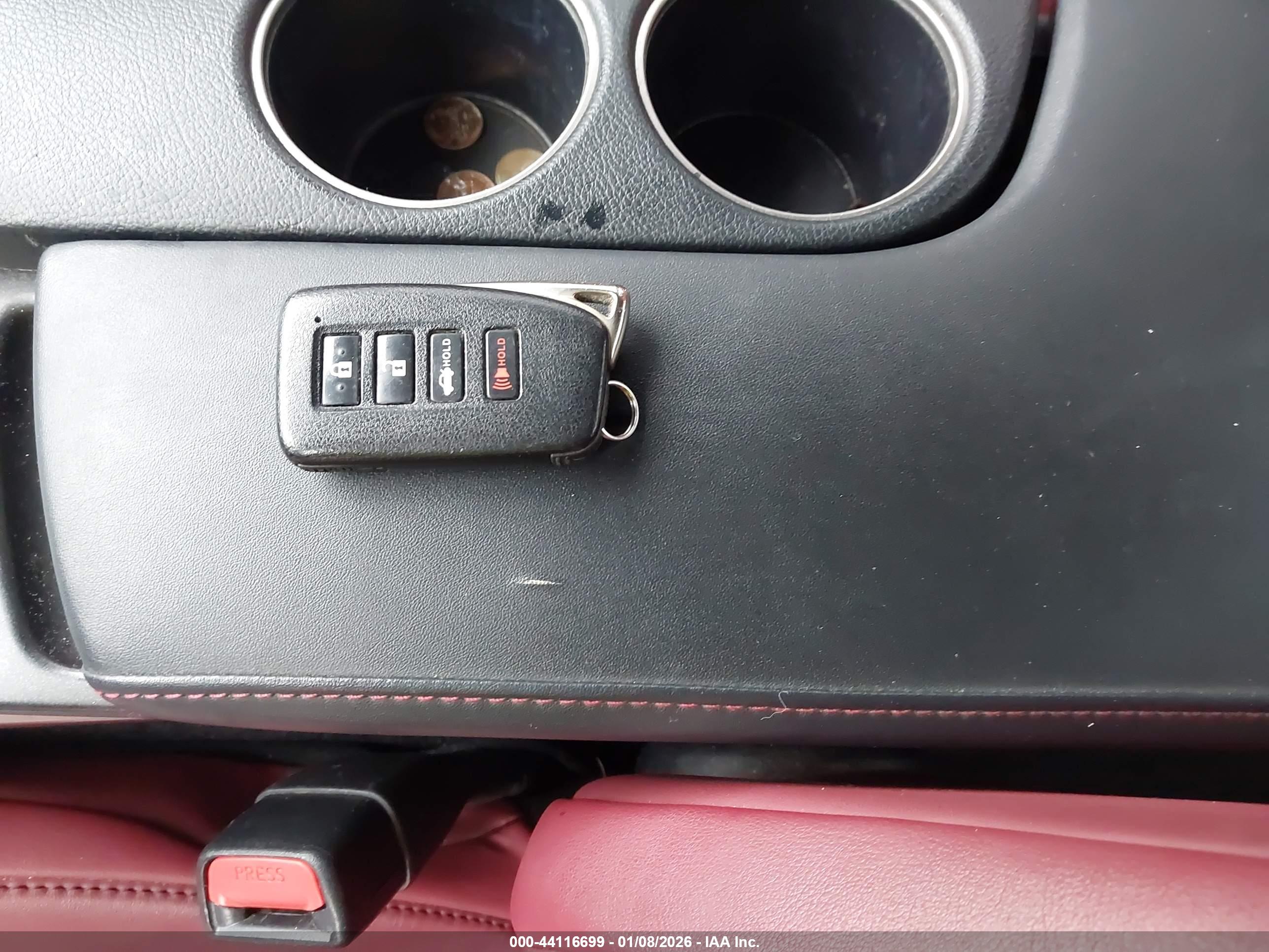 LEXUS IS image 11