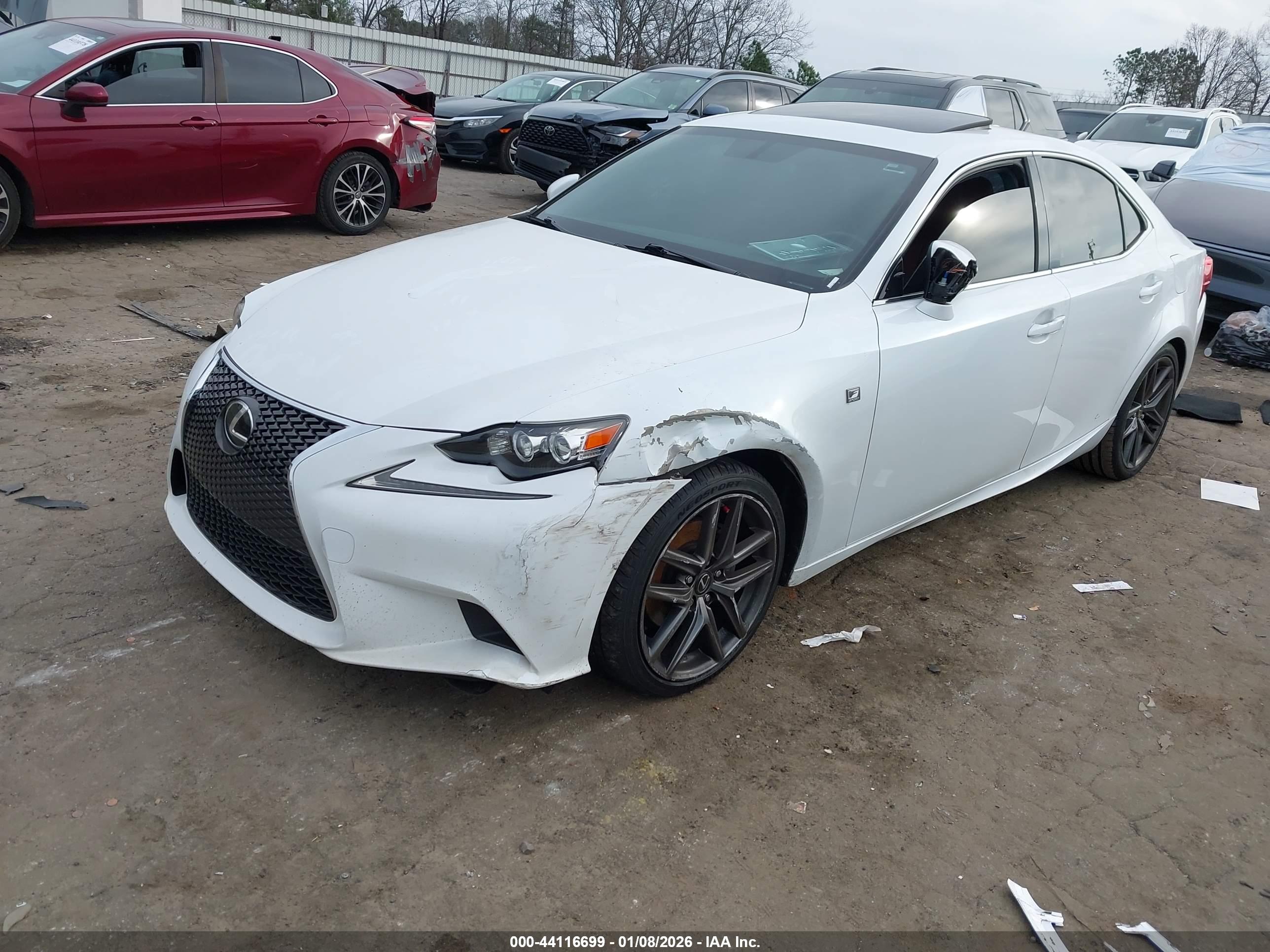 LEXUS IS image 2