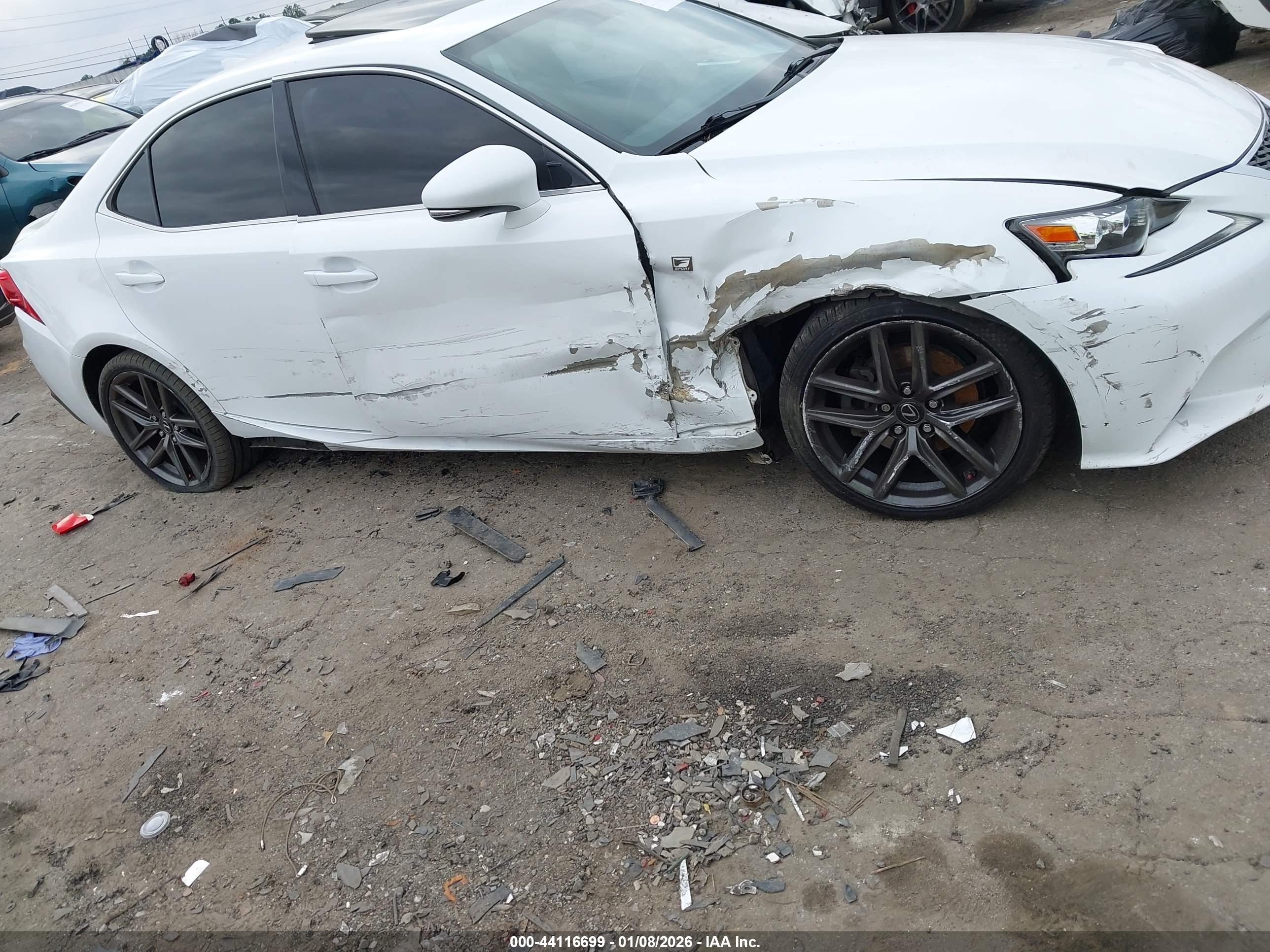 LEXUS IS image 6