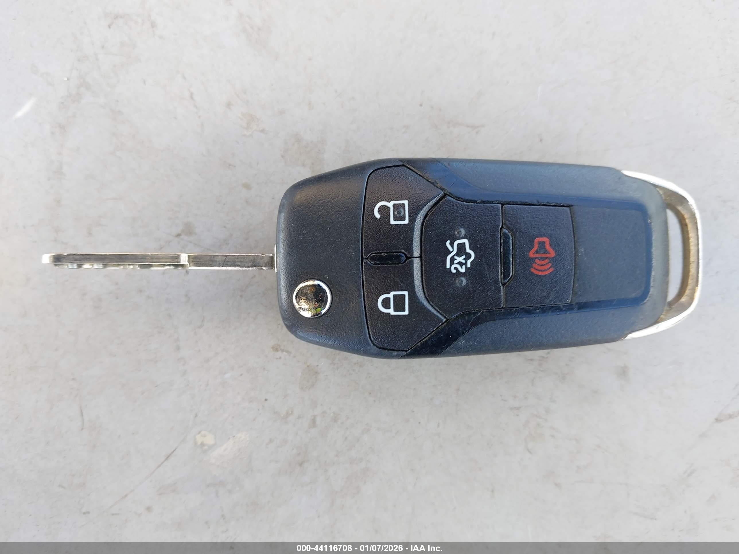 FORD FUSION image 11