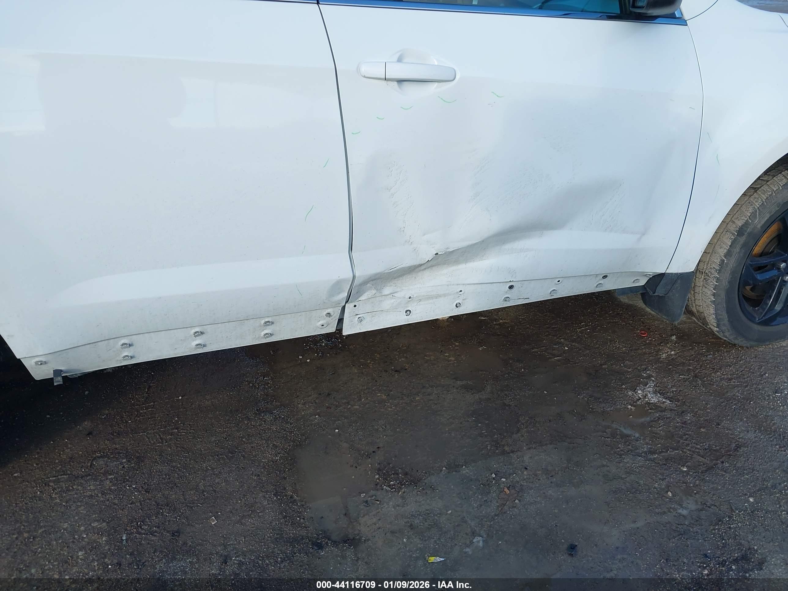 CHEVROLET EQUINOX image 6