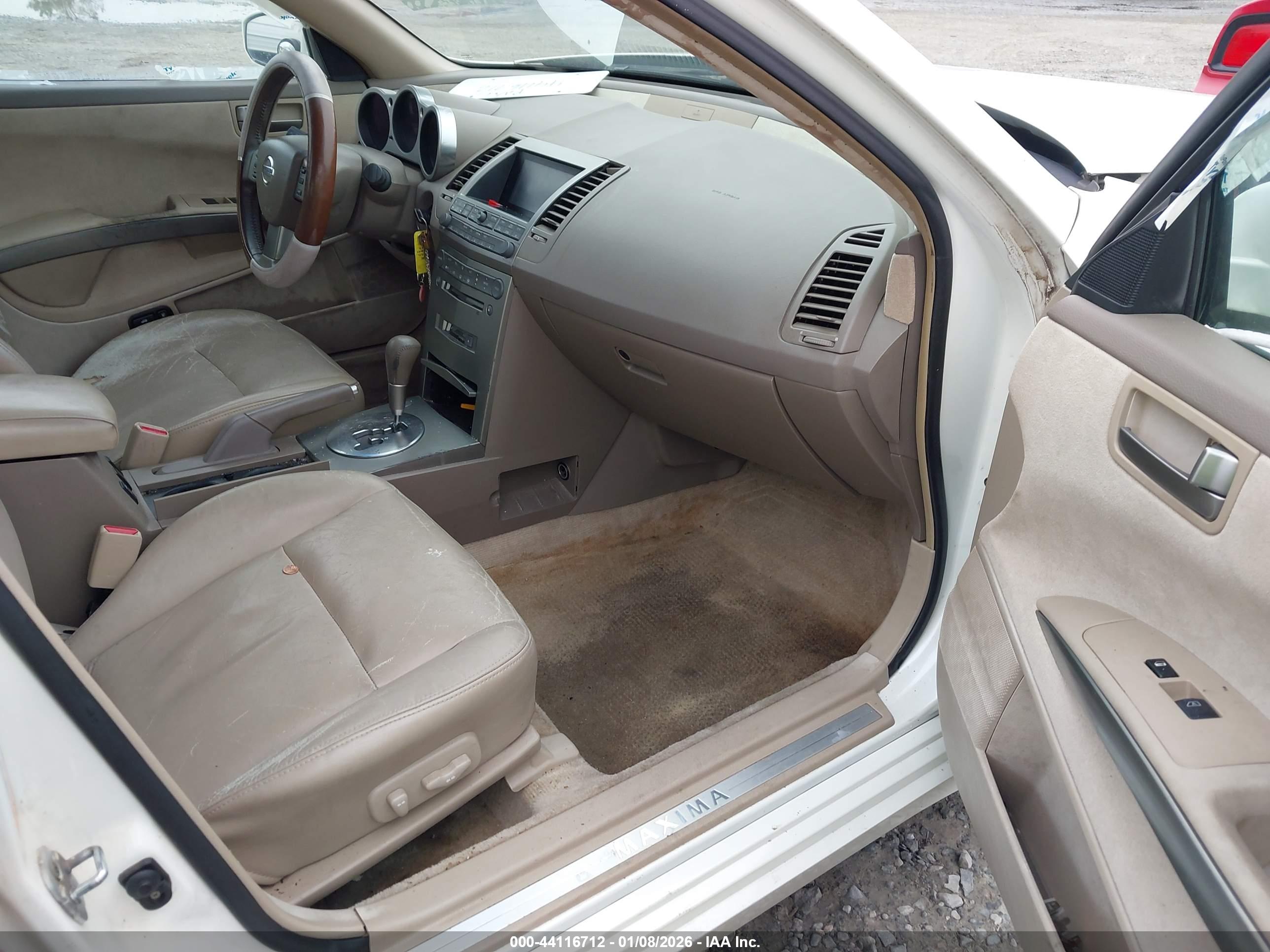 NISSAN MAXIMA image 5
