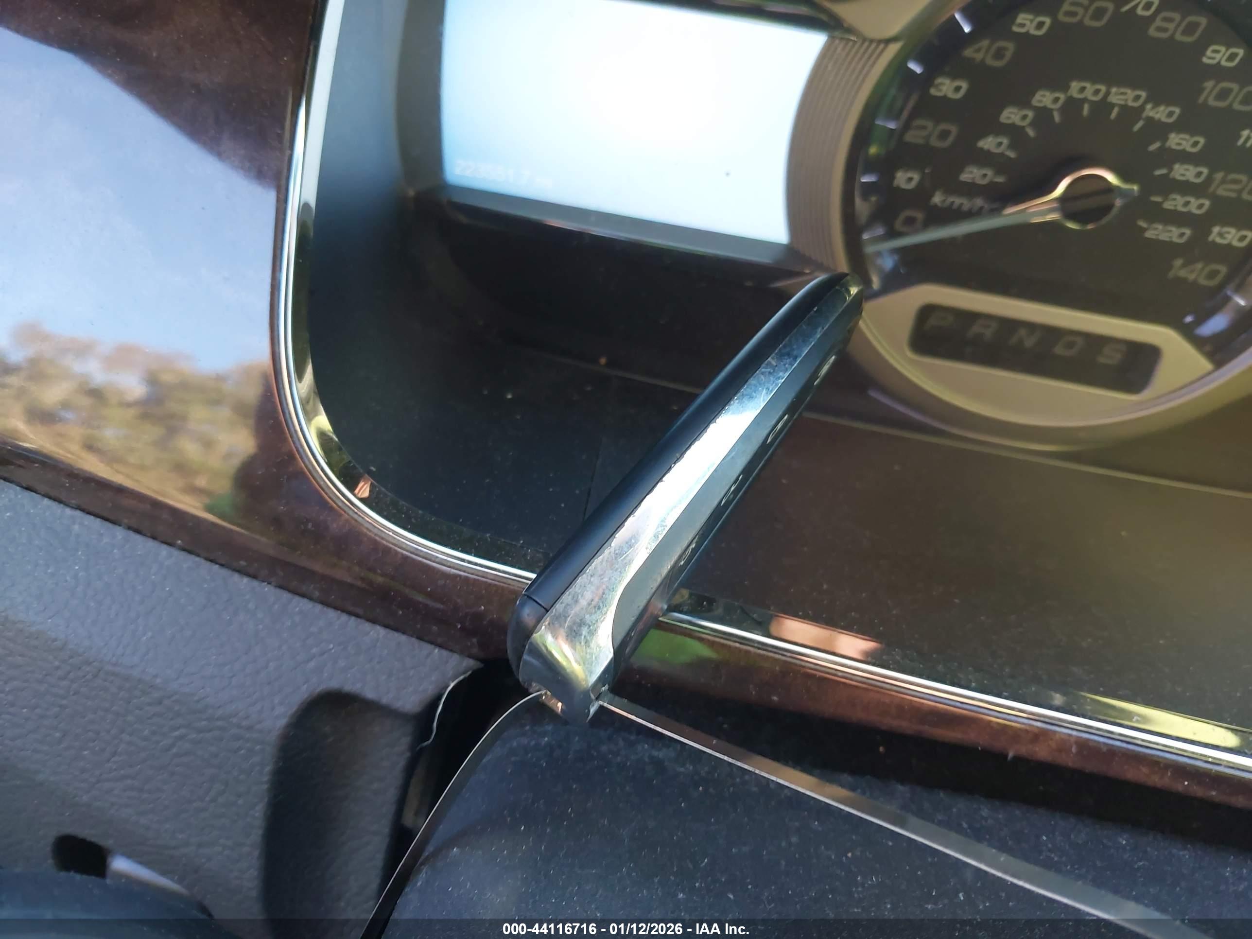 FORD TAURUS image 11