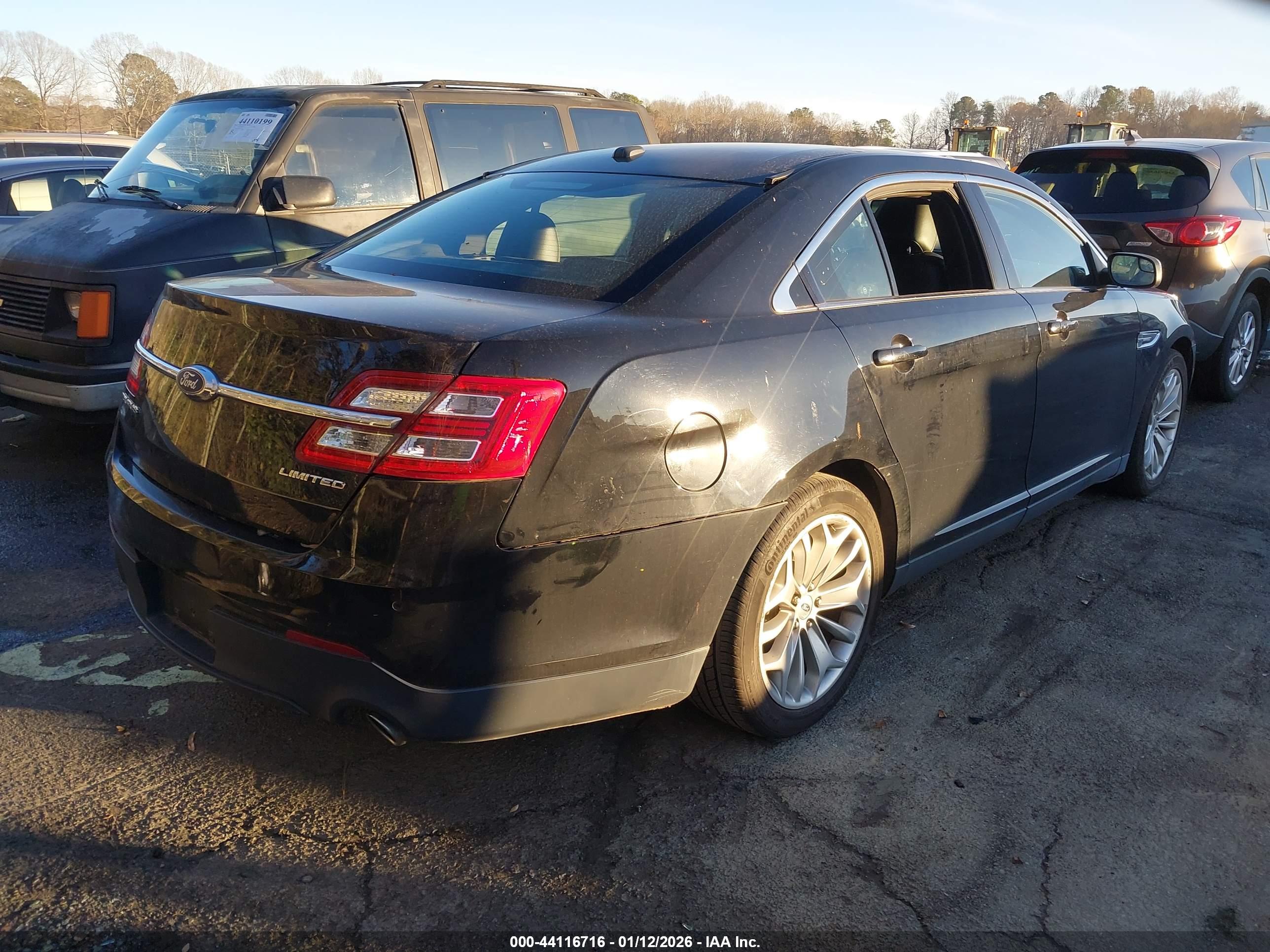FORD TAURUS image 4