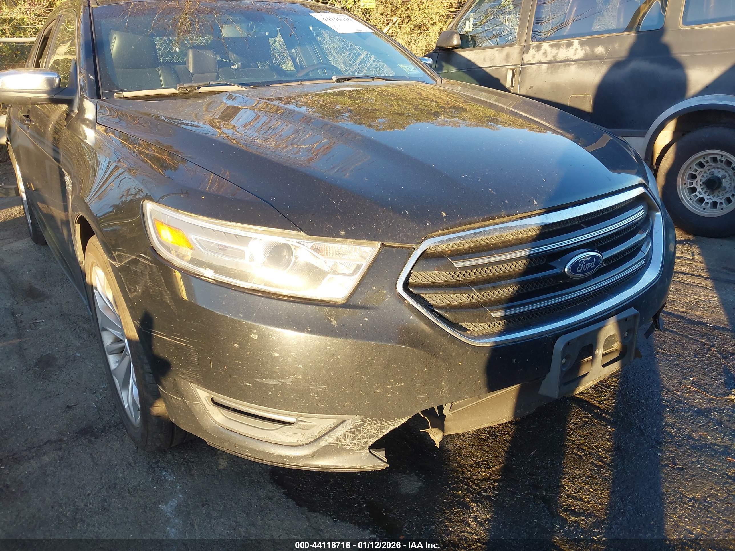 FORD TAURUS image 6