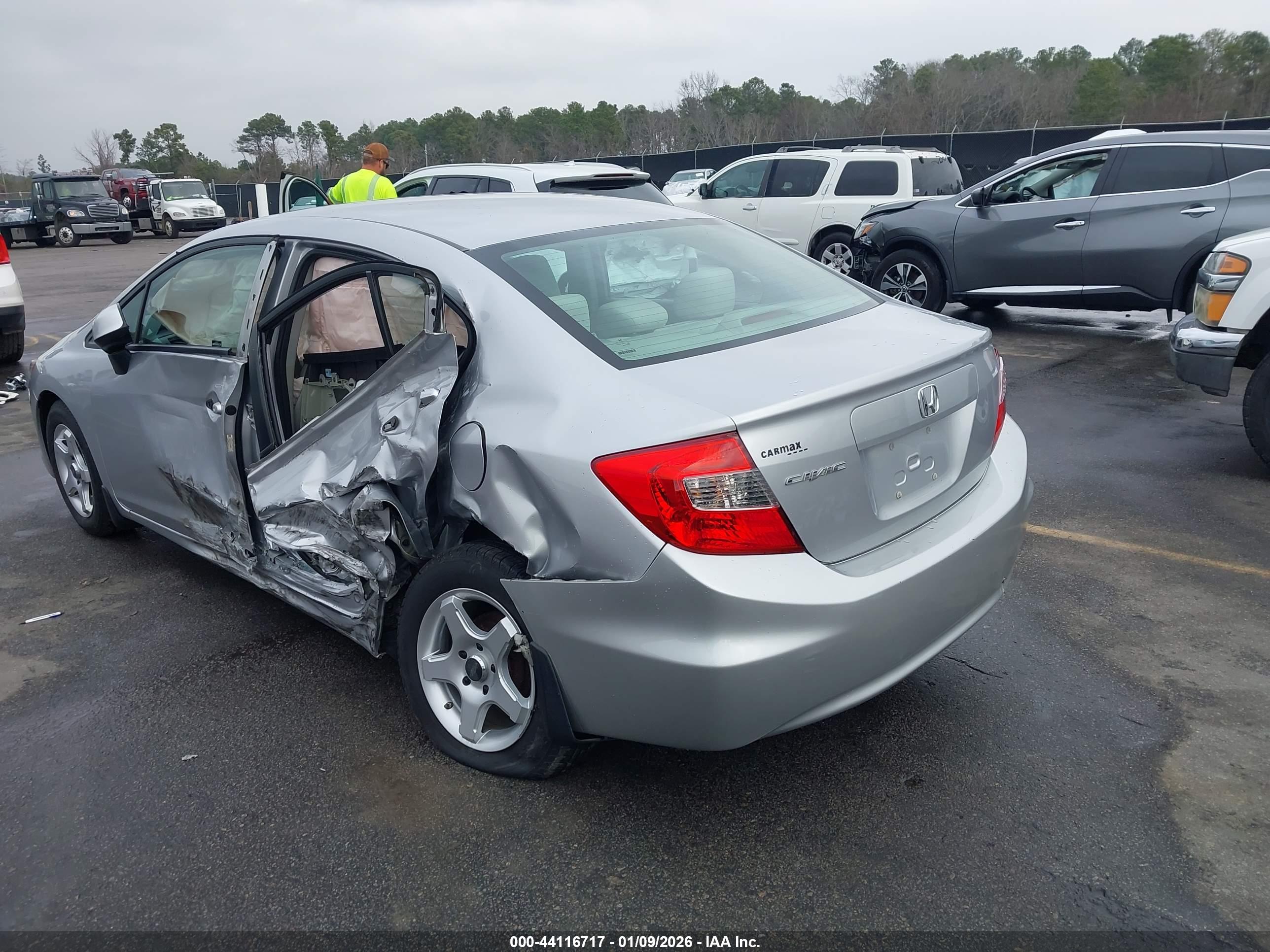HONDA CIVIC image 3