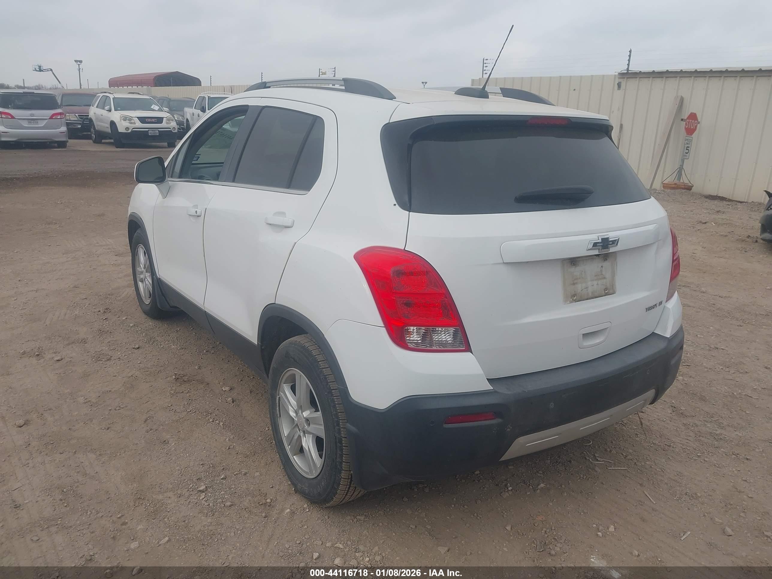 CHEVROLET TRAX image 3