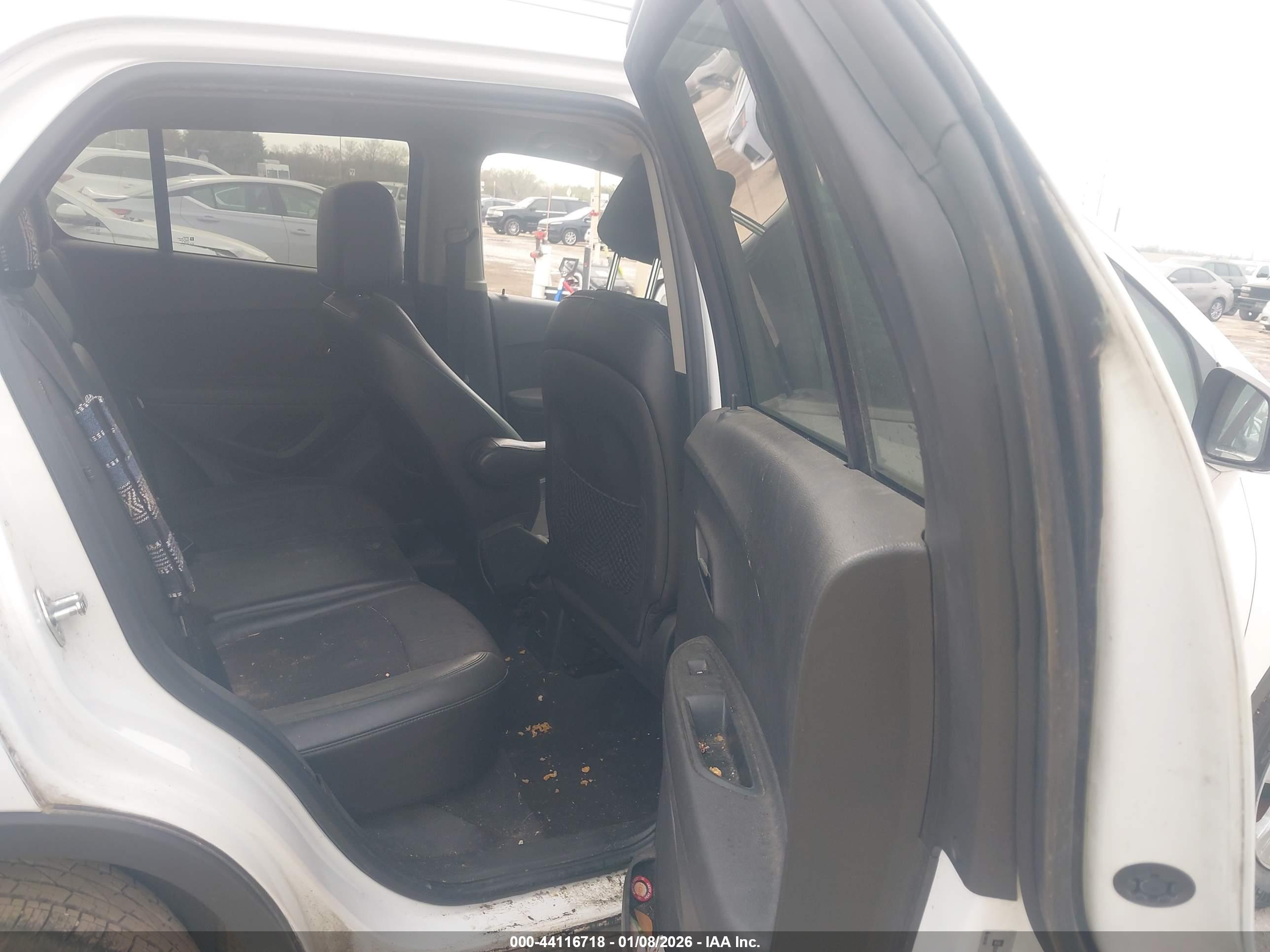 CHEVROLET TRAX image 8