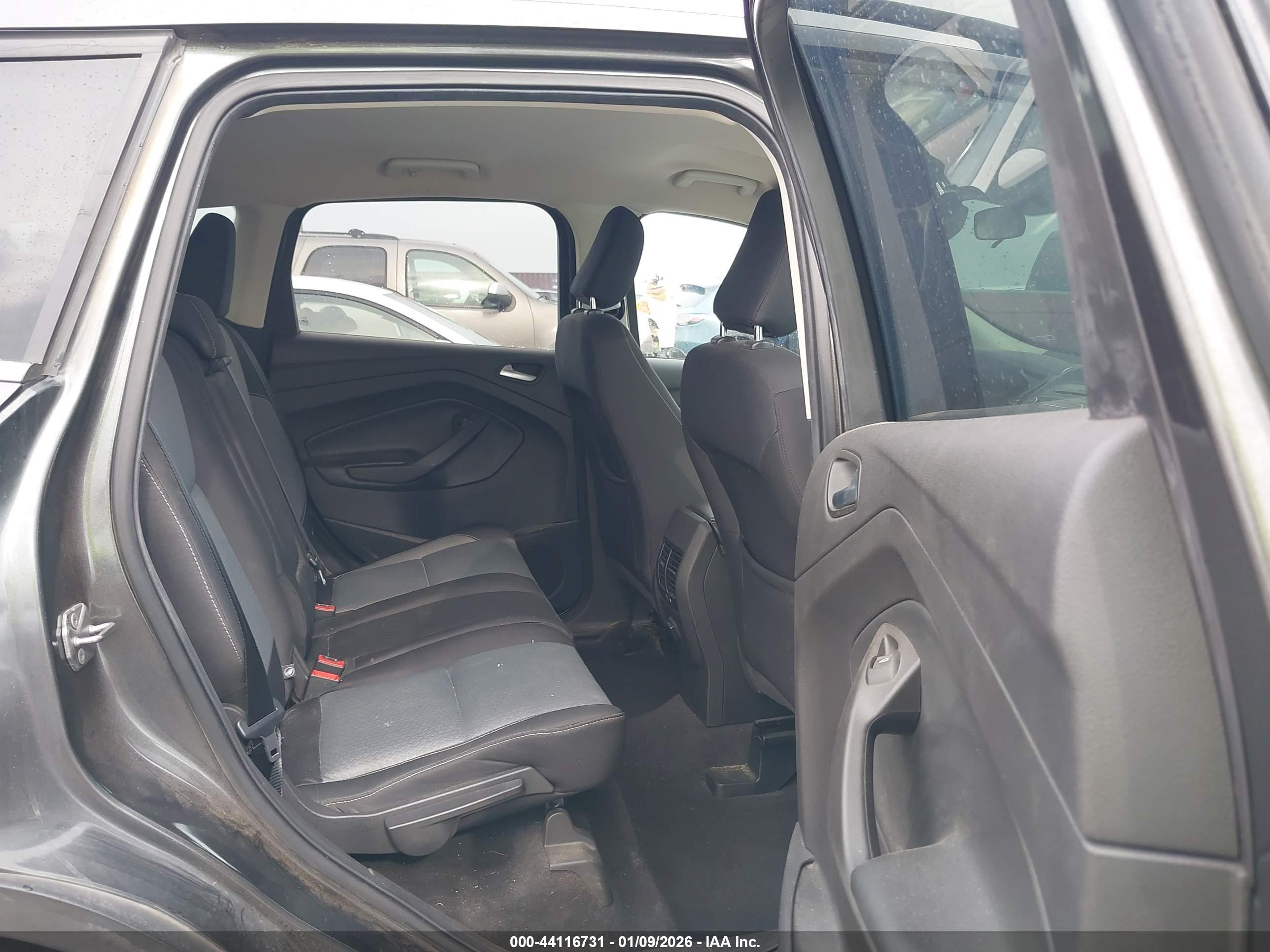 FORD ESCAPE image 8