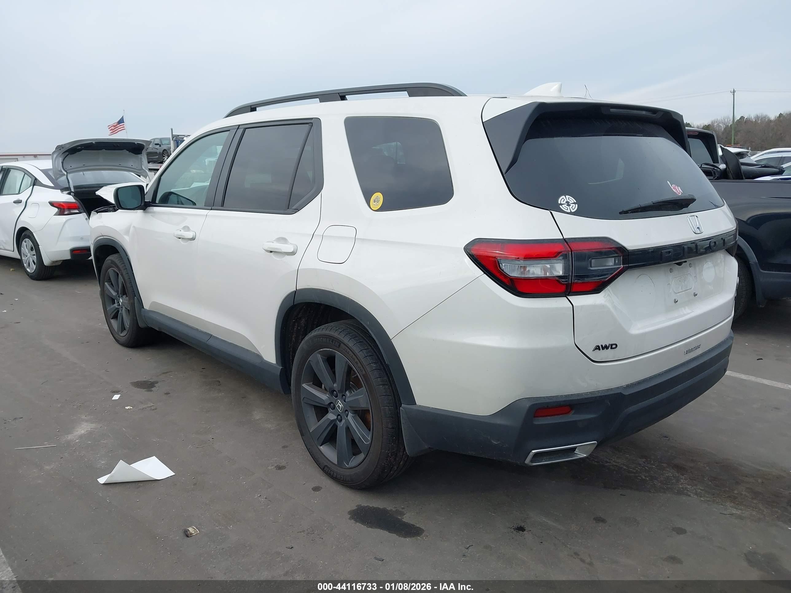 HONDA PILOT image 3