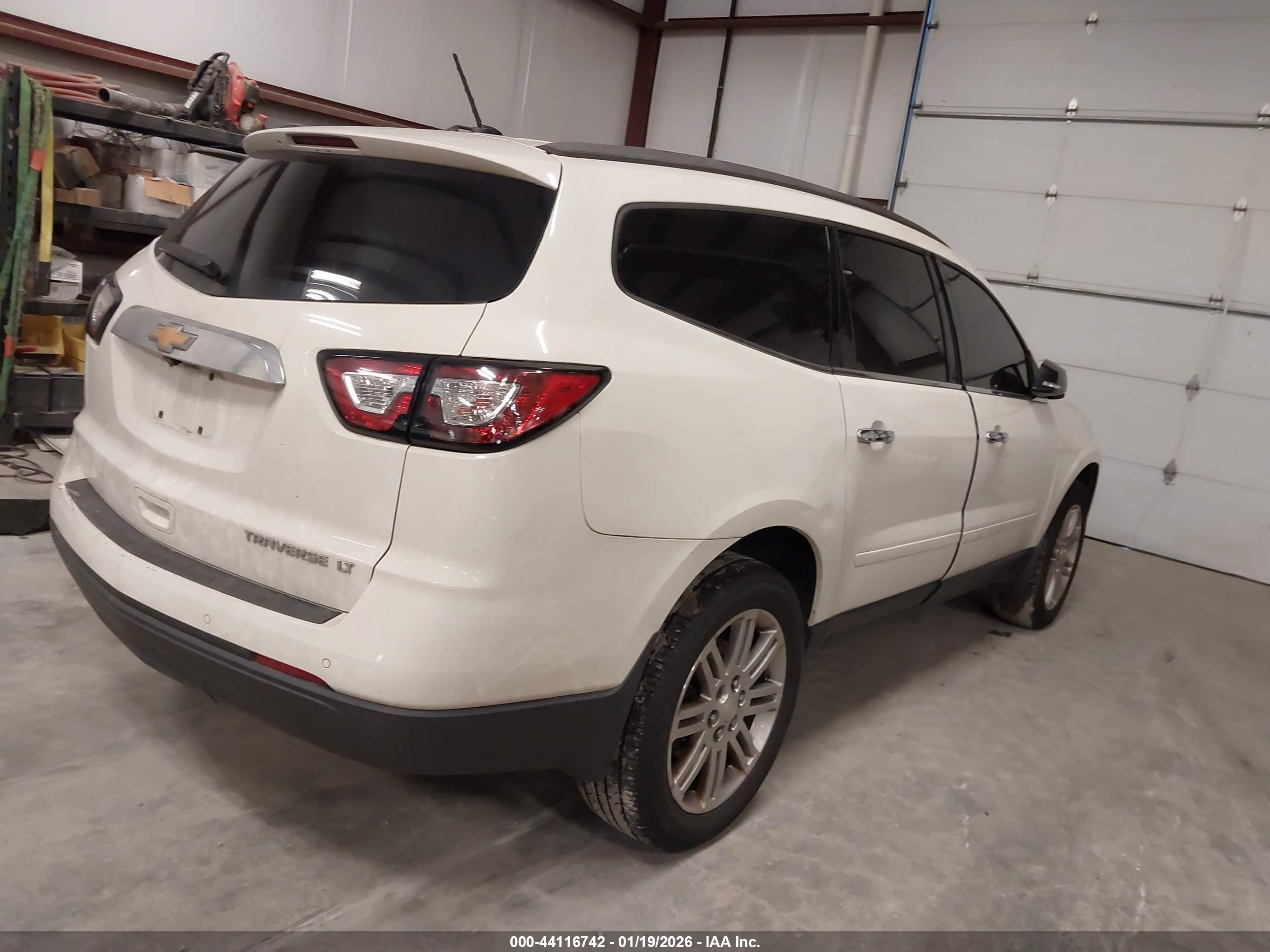 CHEVROLET TRAVERSE image 4