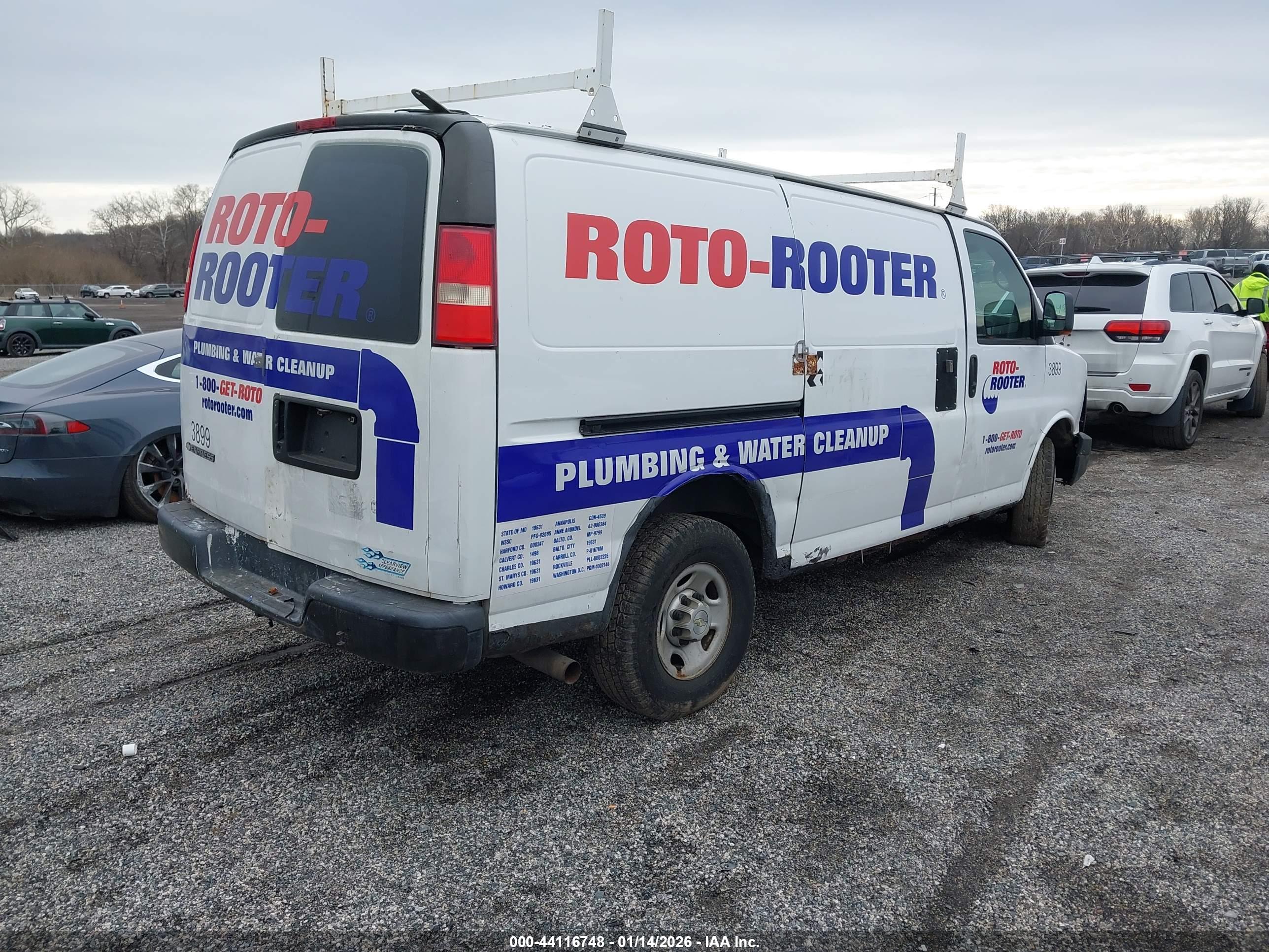 CHEVROLET EXPRESS image 4