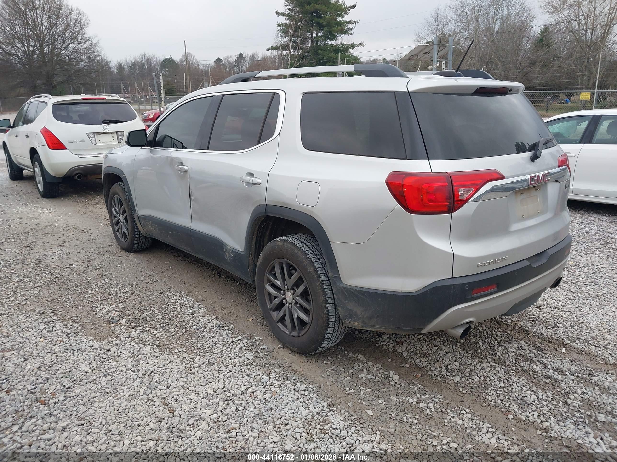 GMC ACADIA image 3