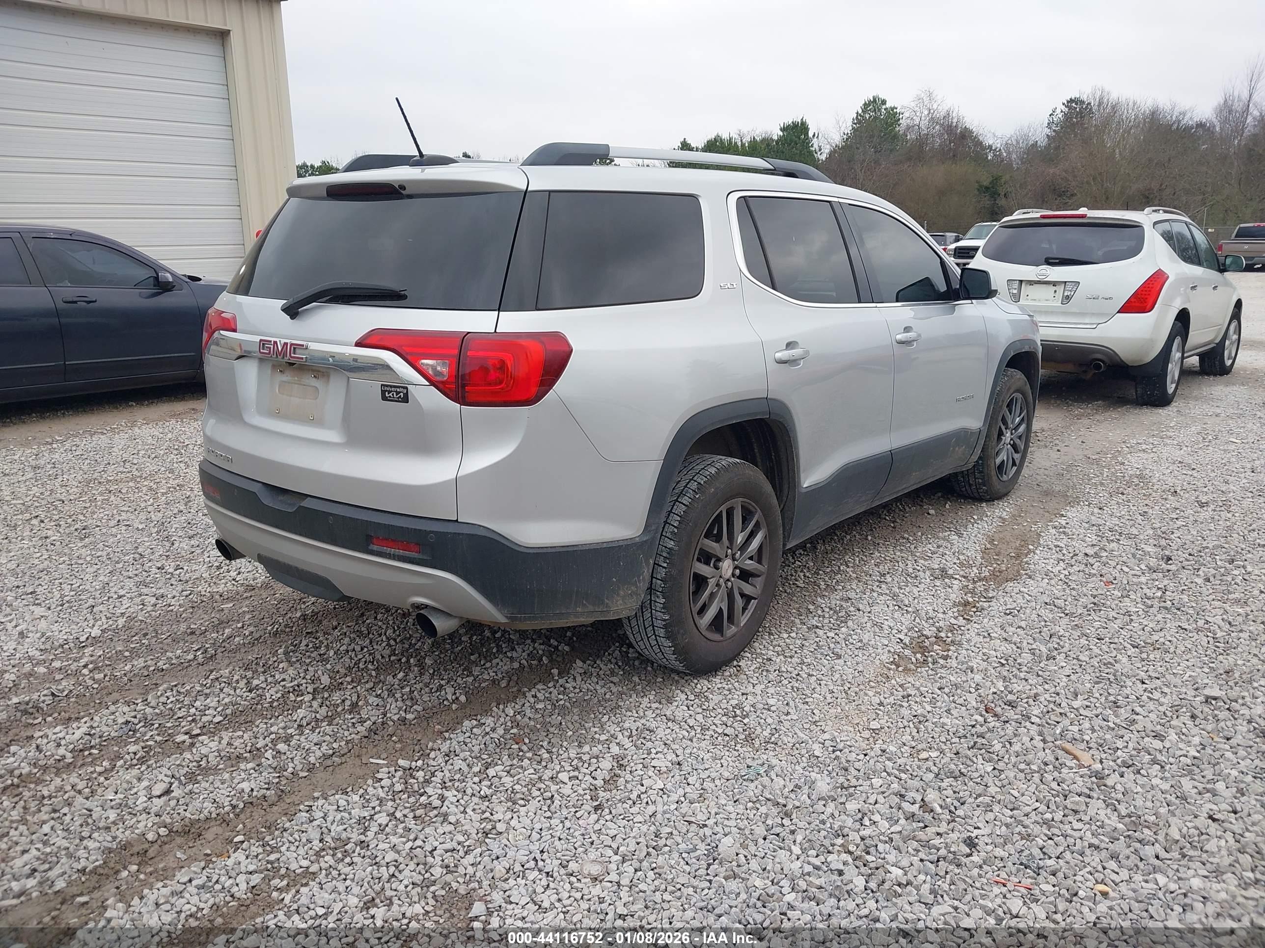 GMC ACADIA image 4