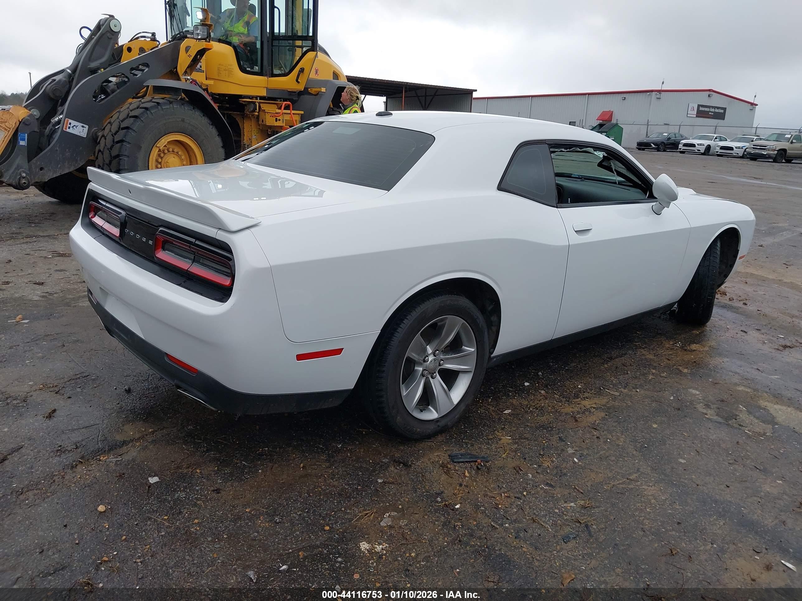 DODGE CHALLENGER image 4