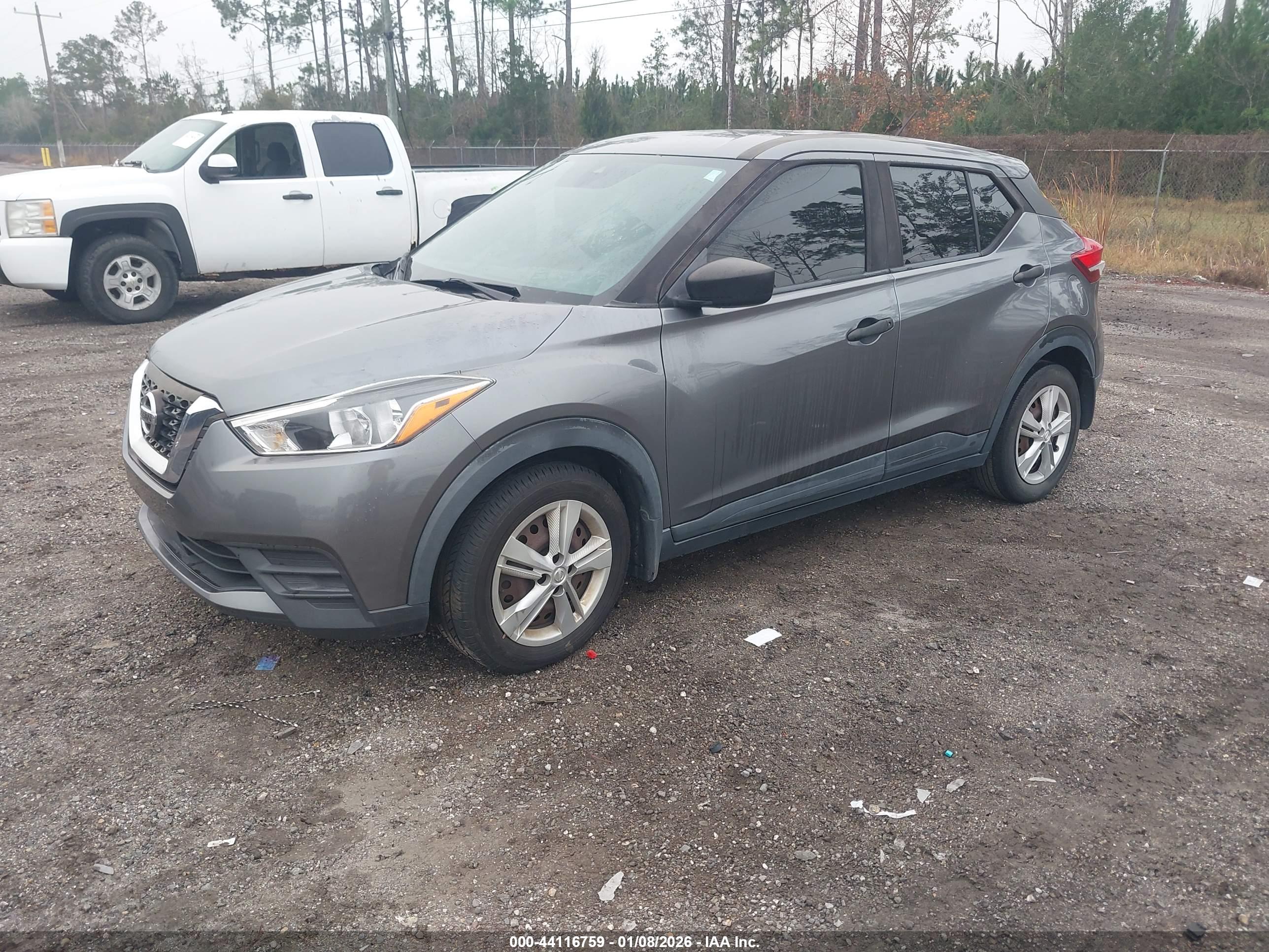 NISSAN KICKS image 2