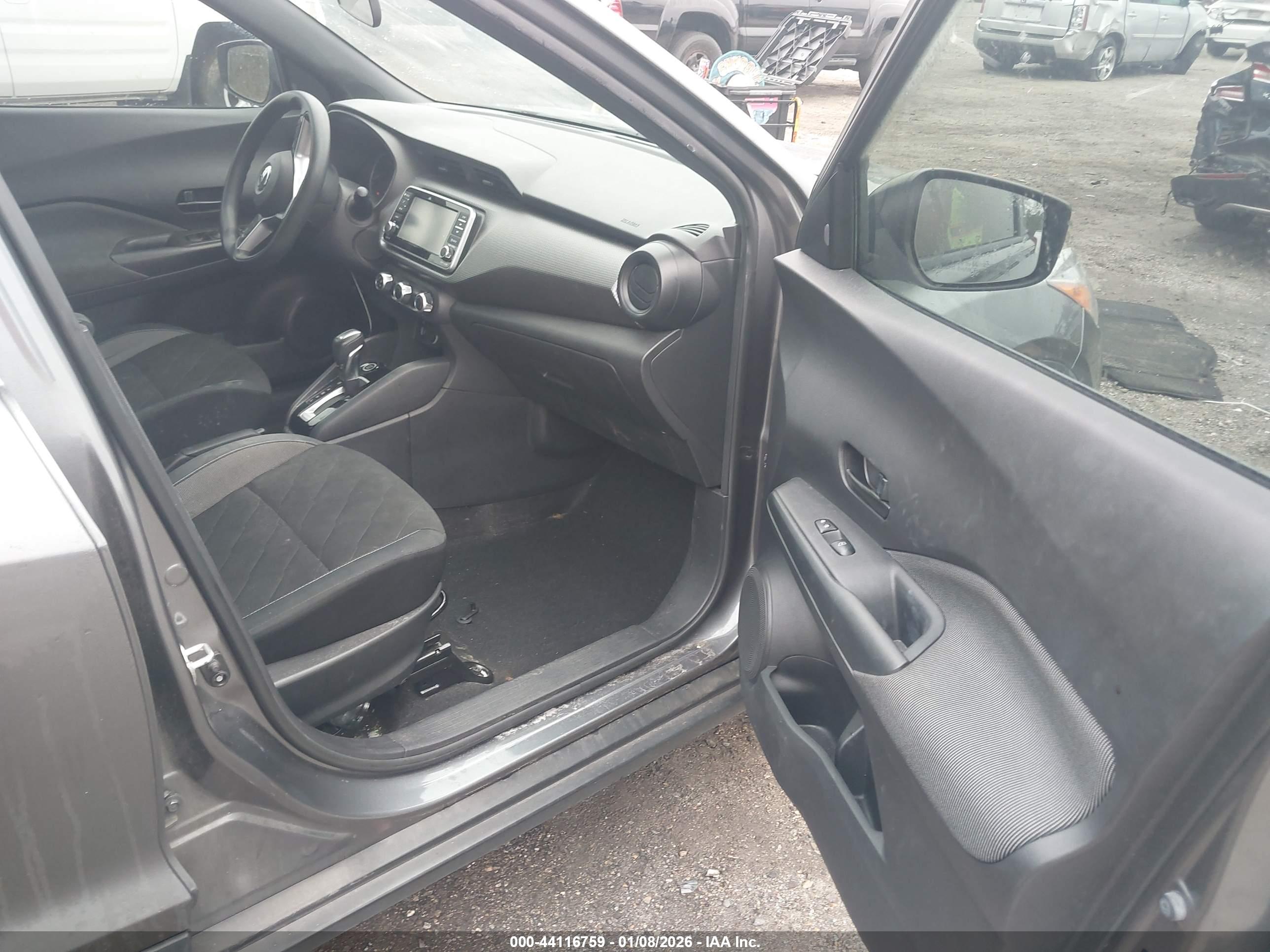 NISSAN KICKS image 5