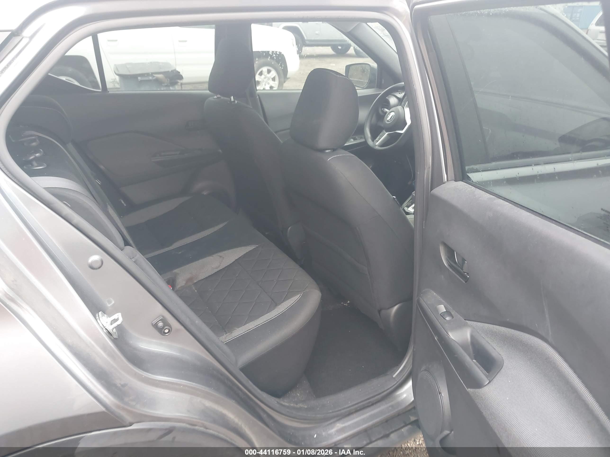 NISSAN KICKS image 8