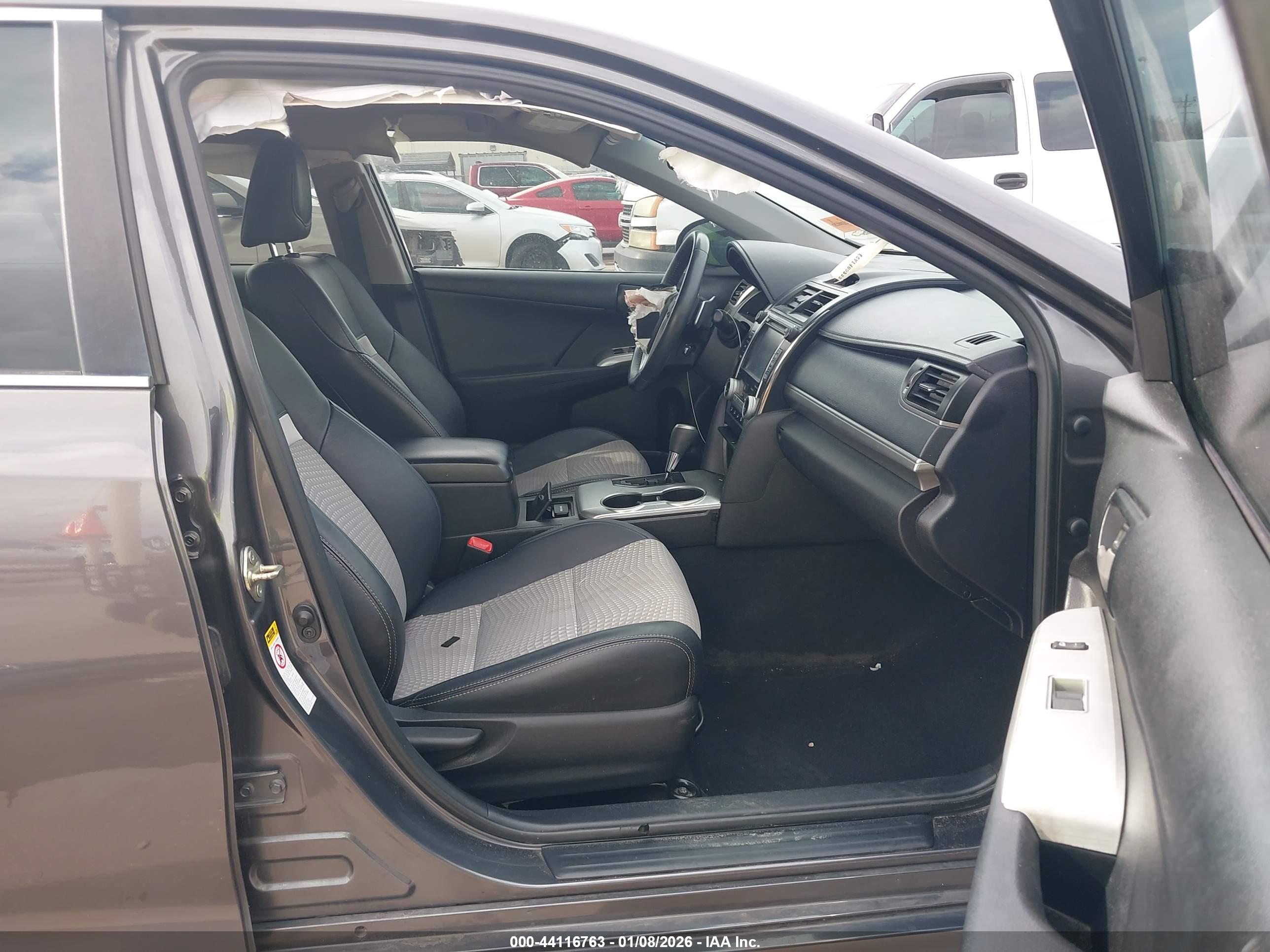 TOYOTA CAMRY image 5