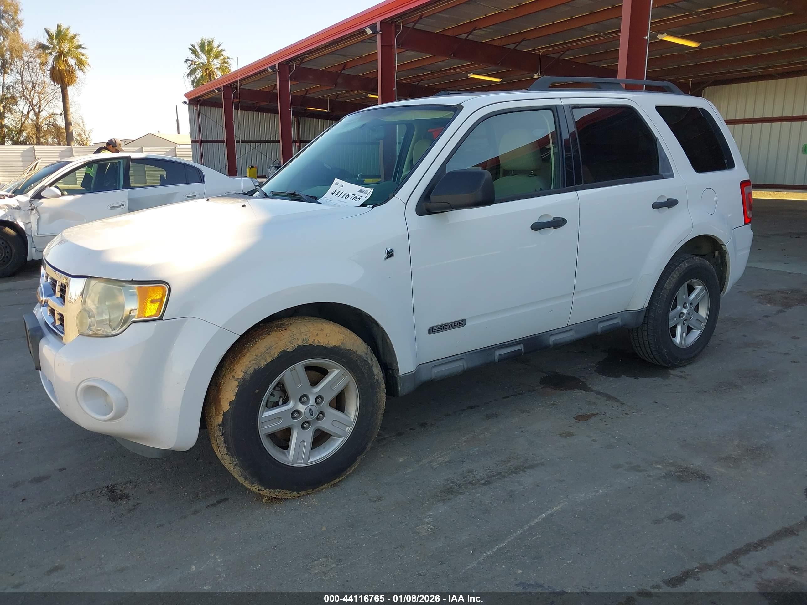 FORD ESCAPE image 2