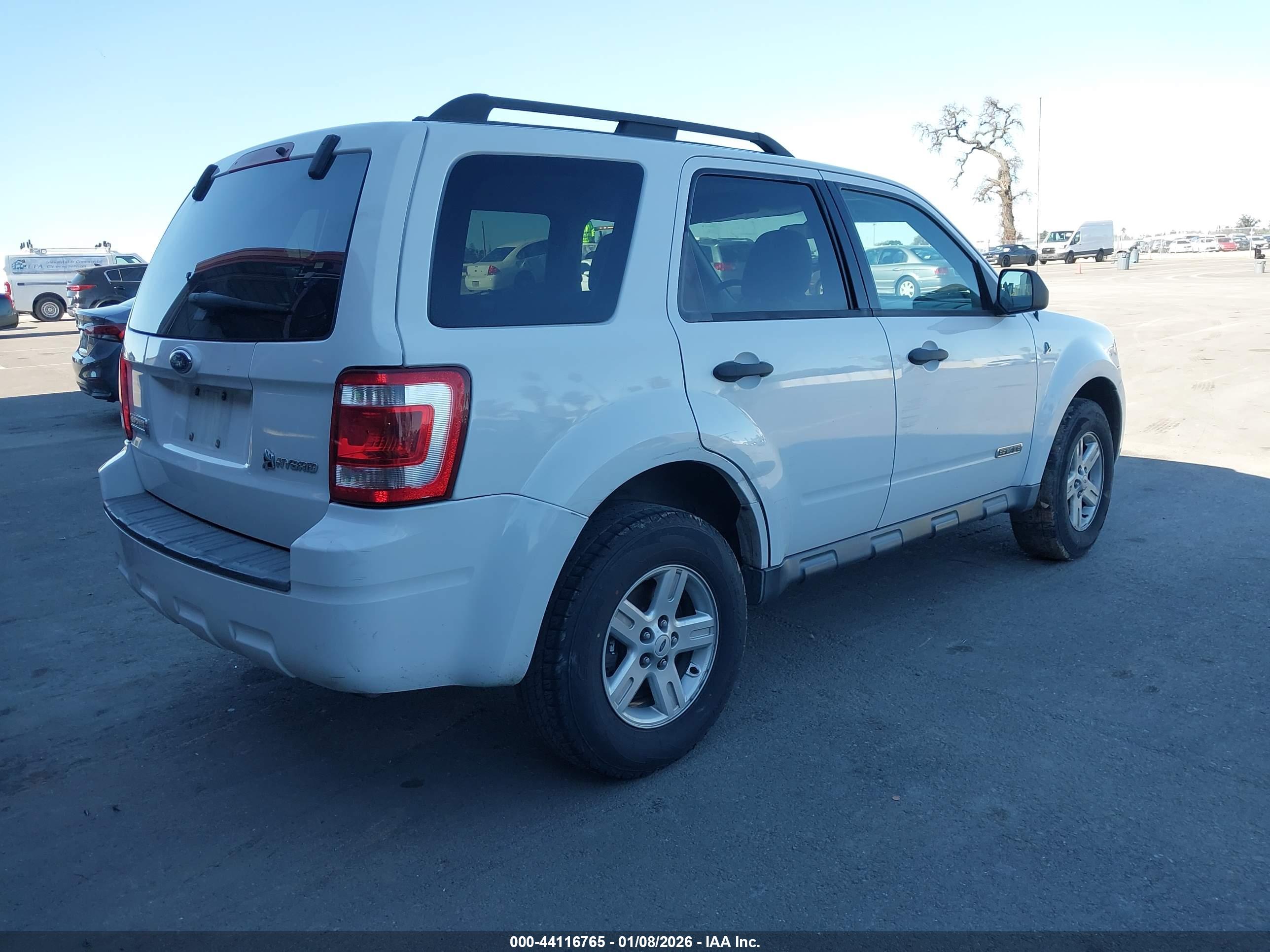 FORD ESCAPE image 4