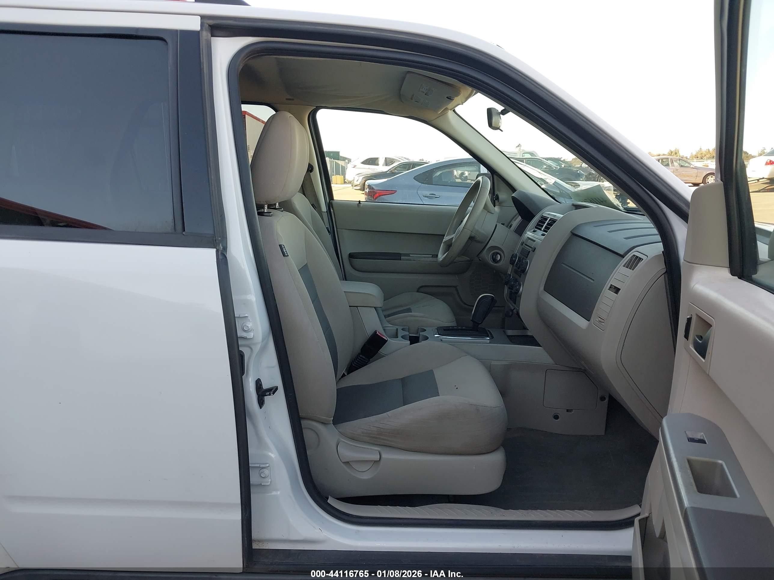 FORD ESCAPE image 5