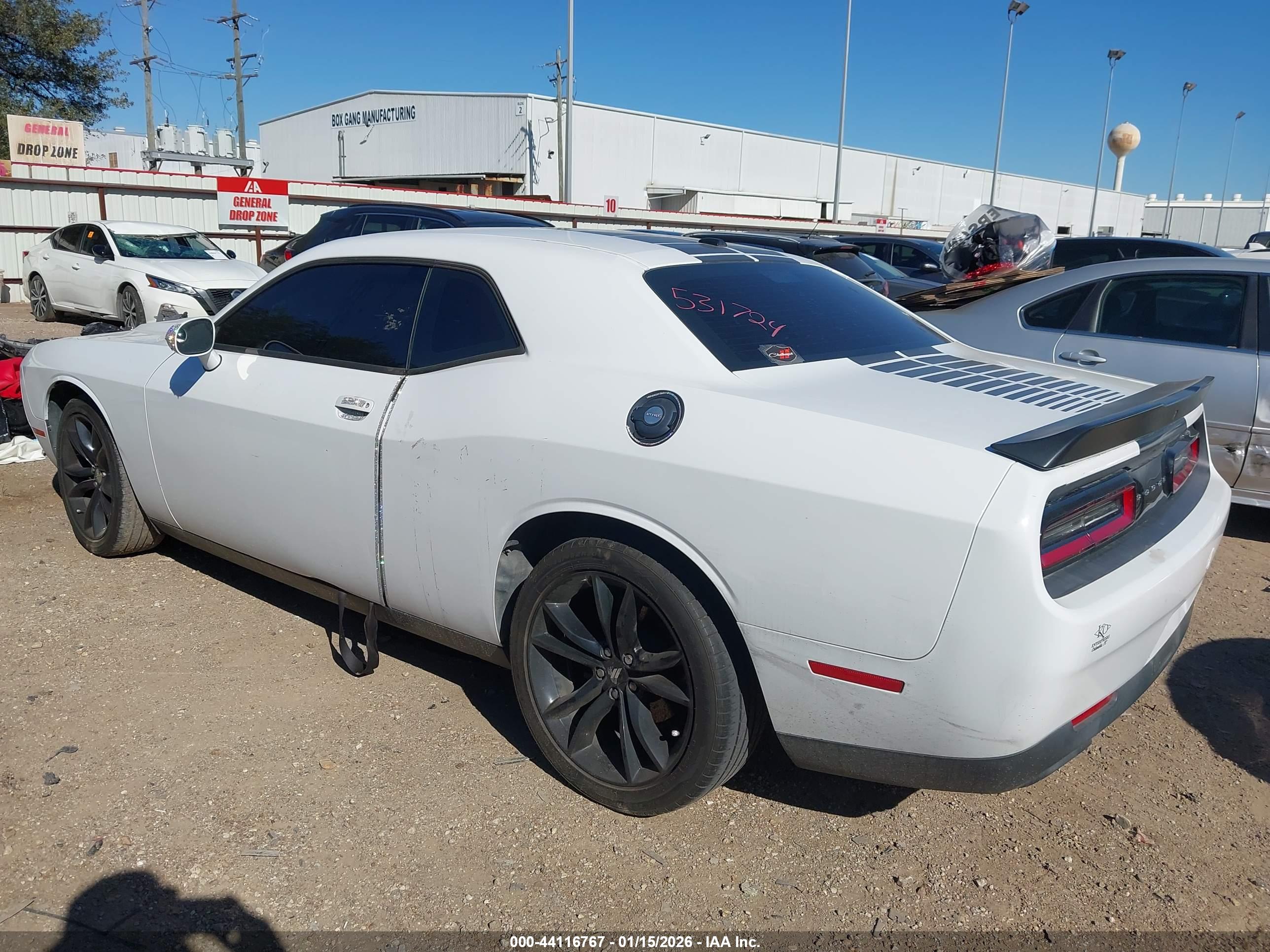 DODGE CHALLENGER image 3