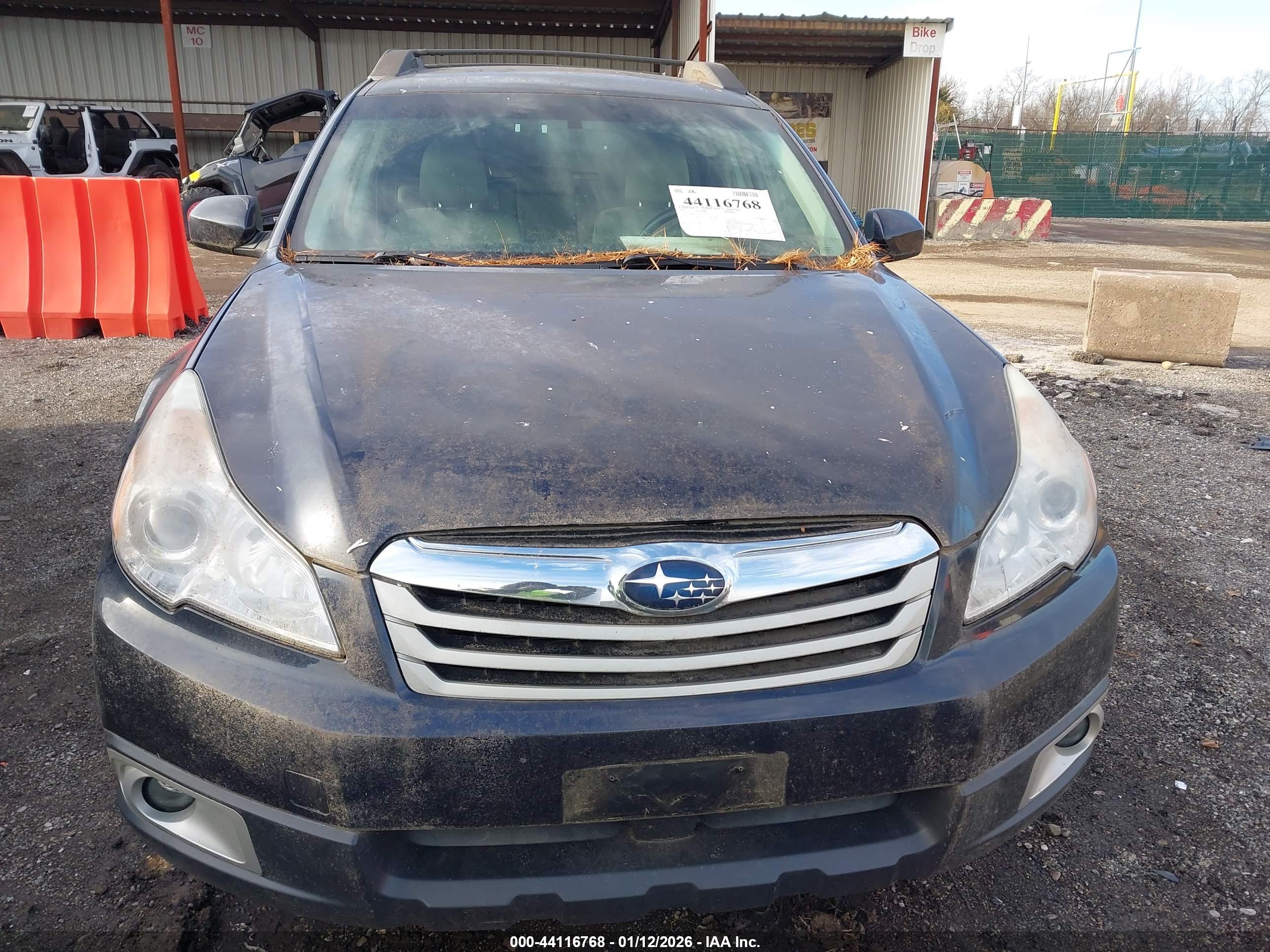 SUBARU OUTBACK image 6