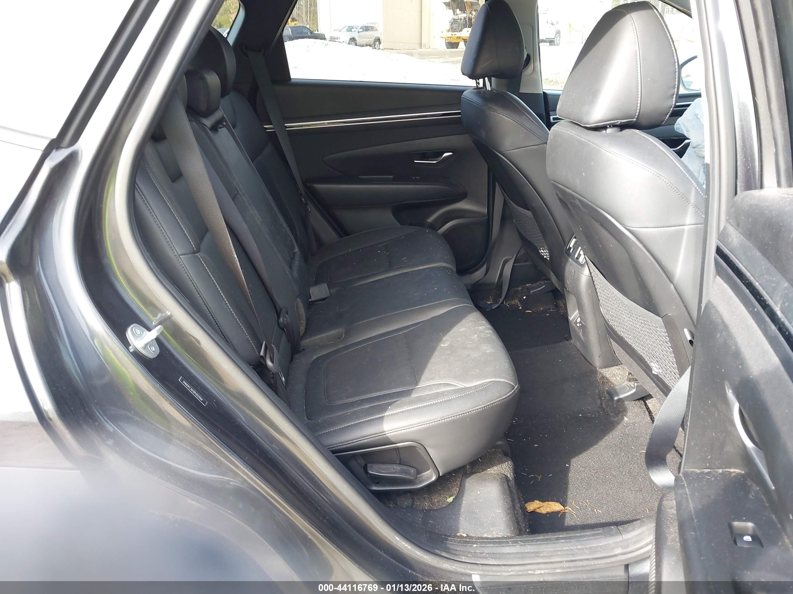 HYUNDAI TUCSON image 8