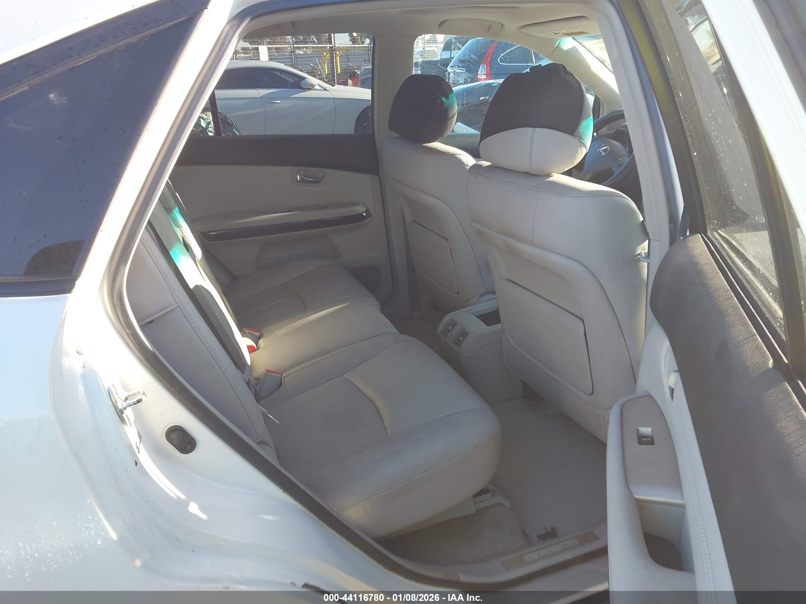 LEXUS RX image 8