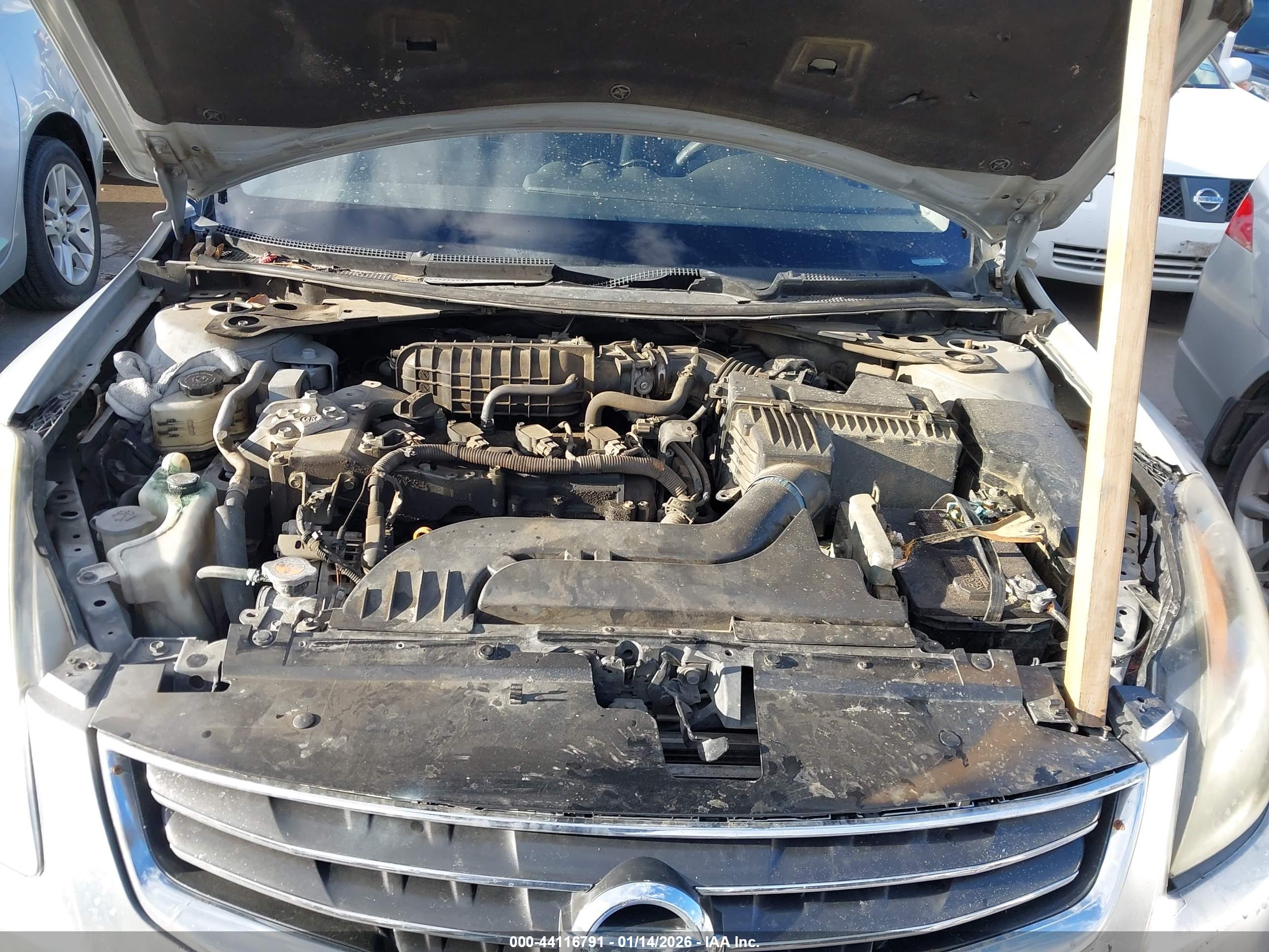 NISSAN ALTIMA image 10