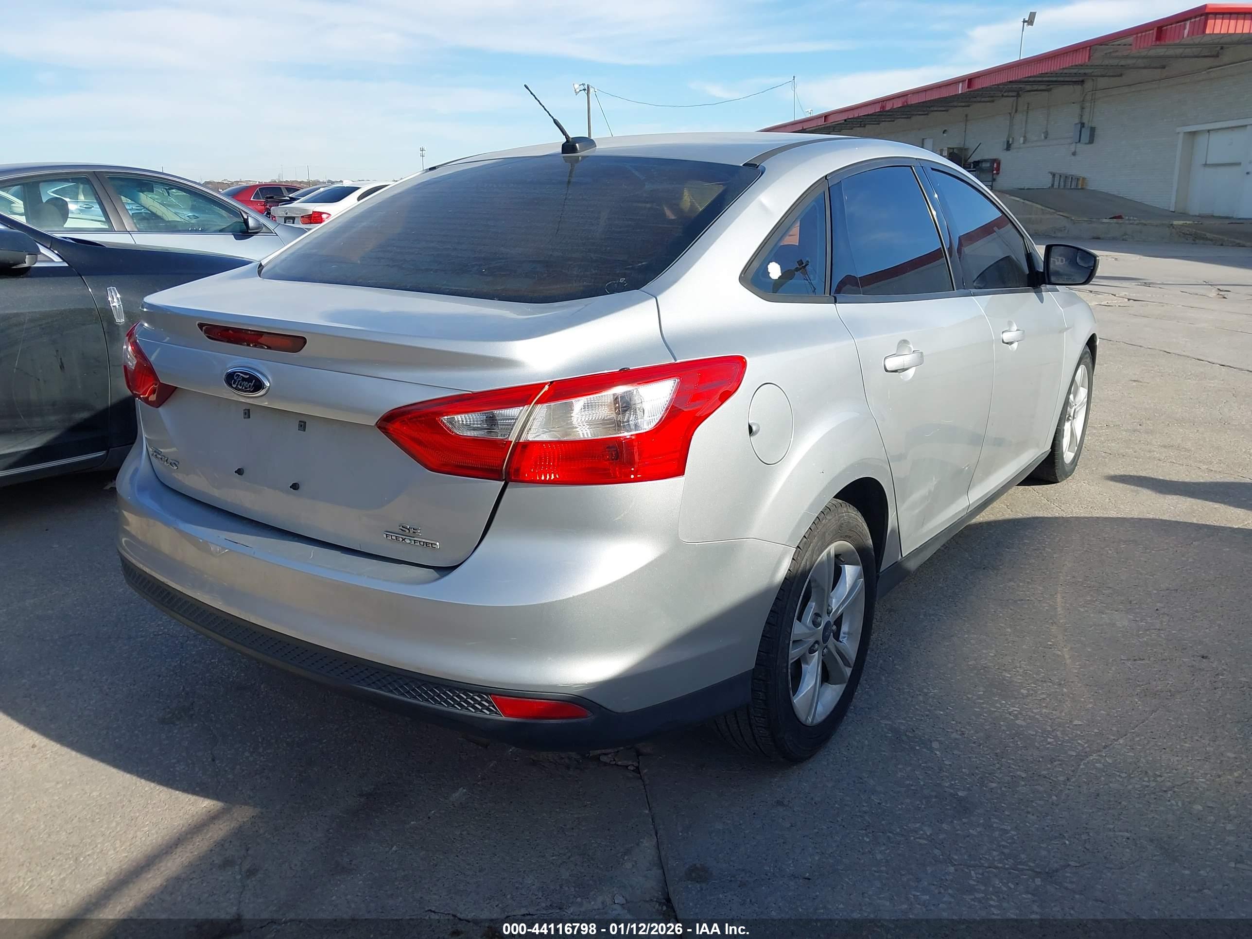 FORD FOCUS image 4