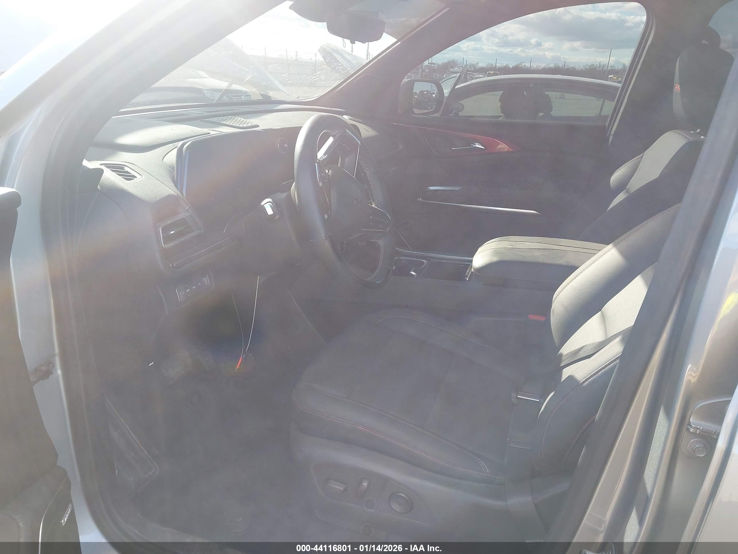 CHEVROLET TRAVERSE image 5