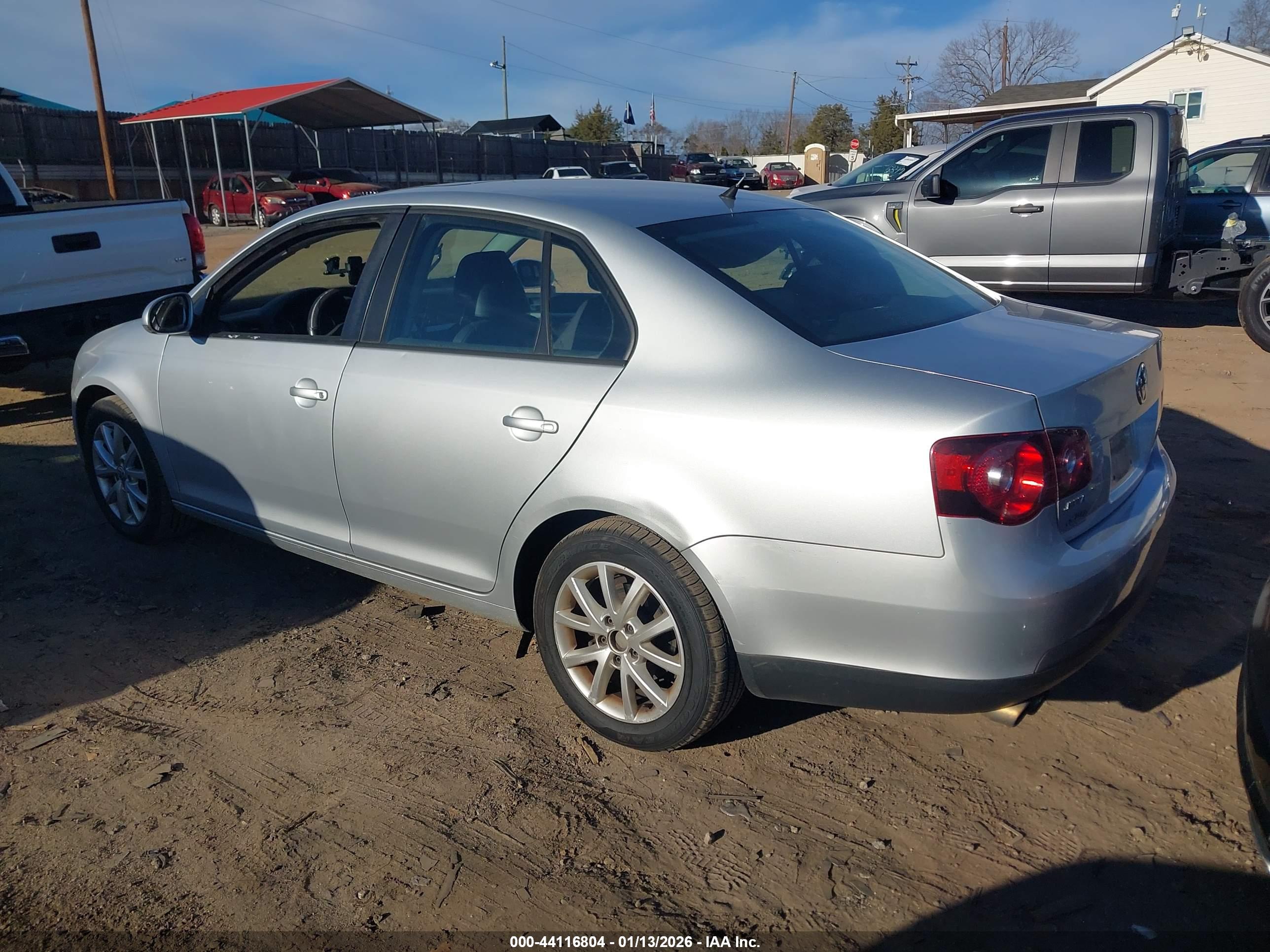 VOLKSWAGEN JETTA image 3