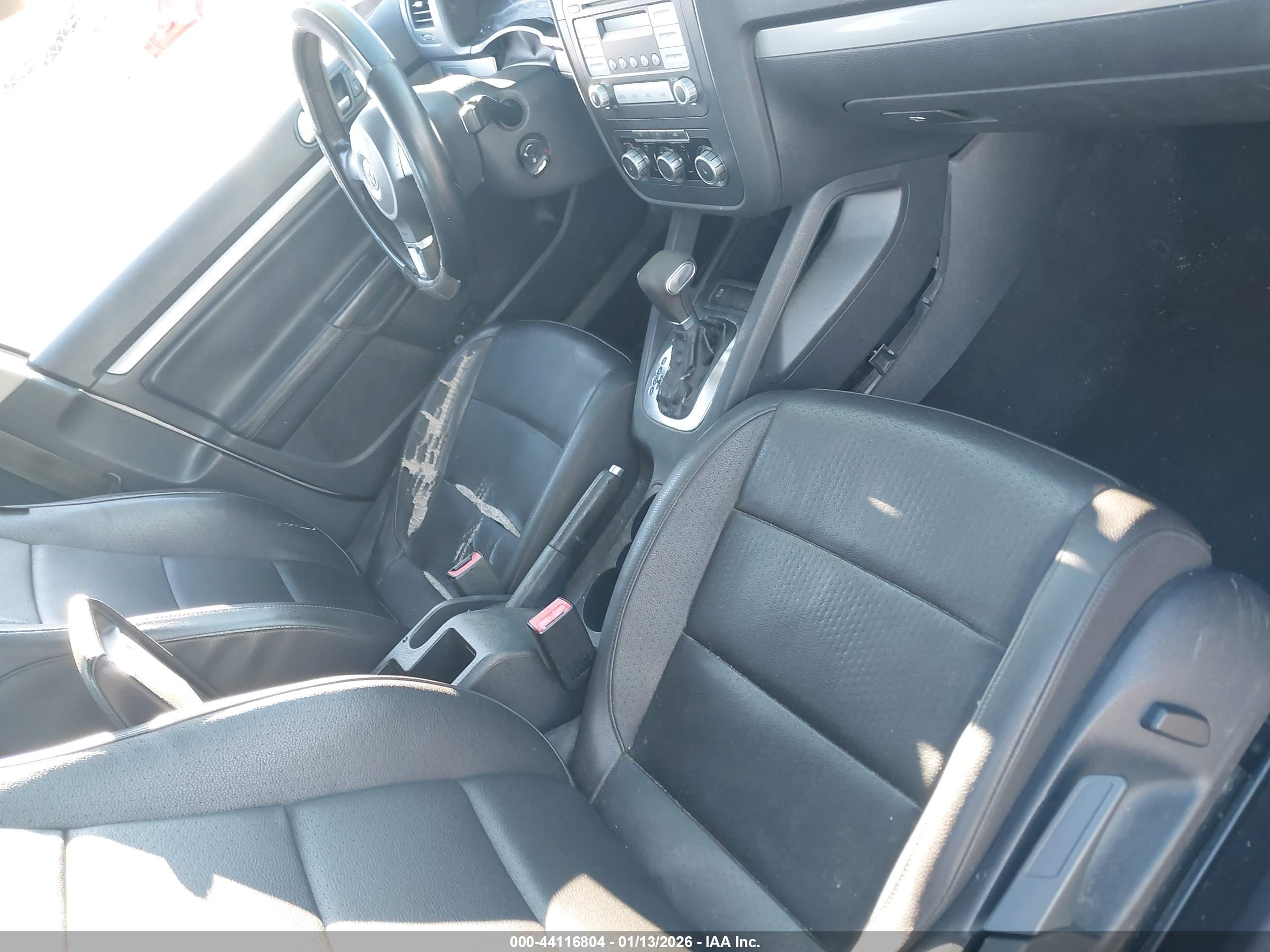 VOLKSWAGEN JETTA image 5