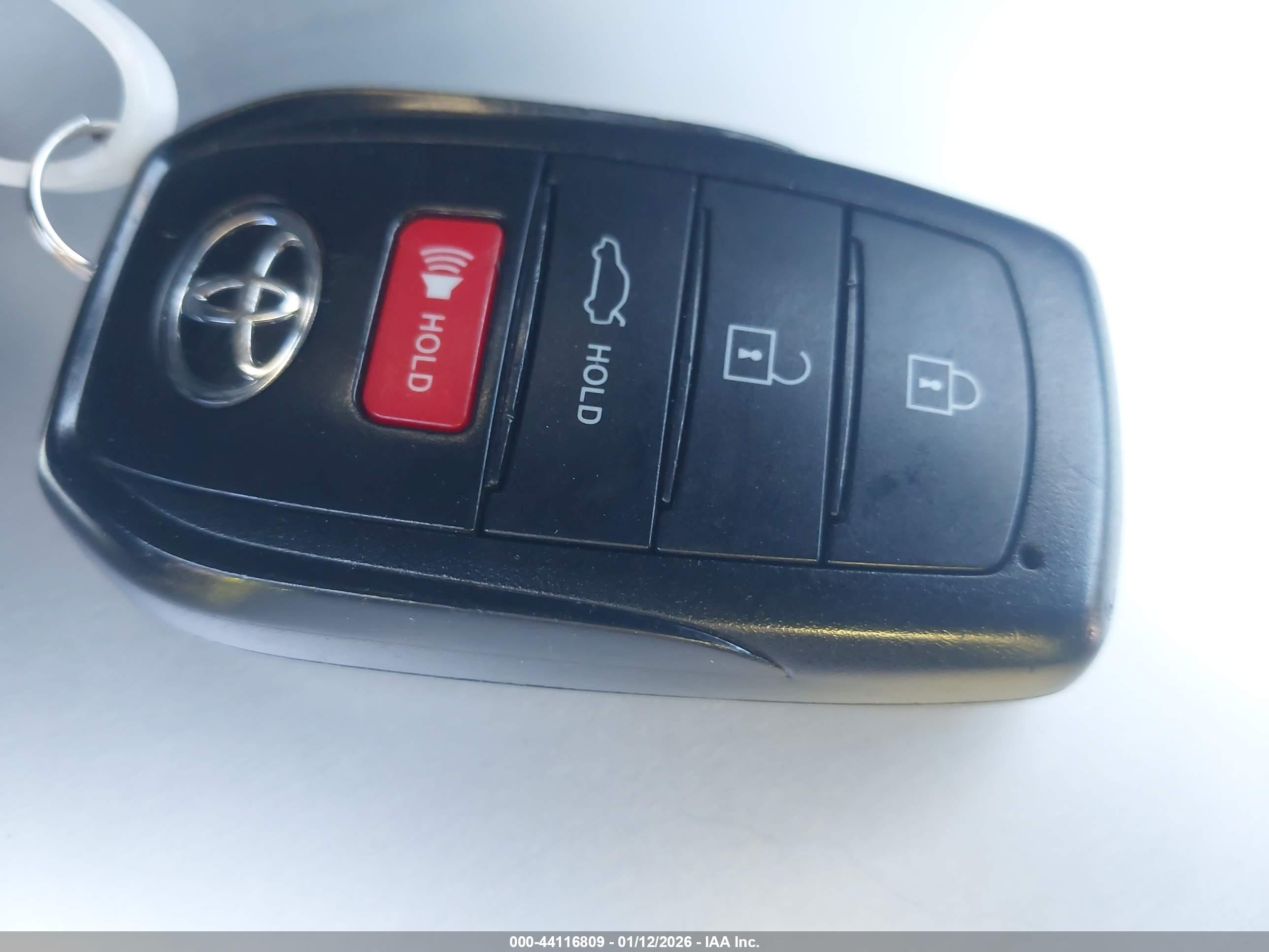 TOYOTA COROLLA image 11