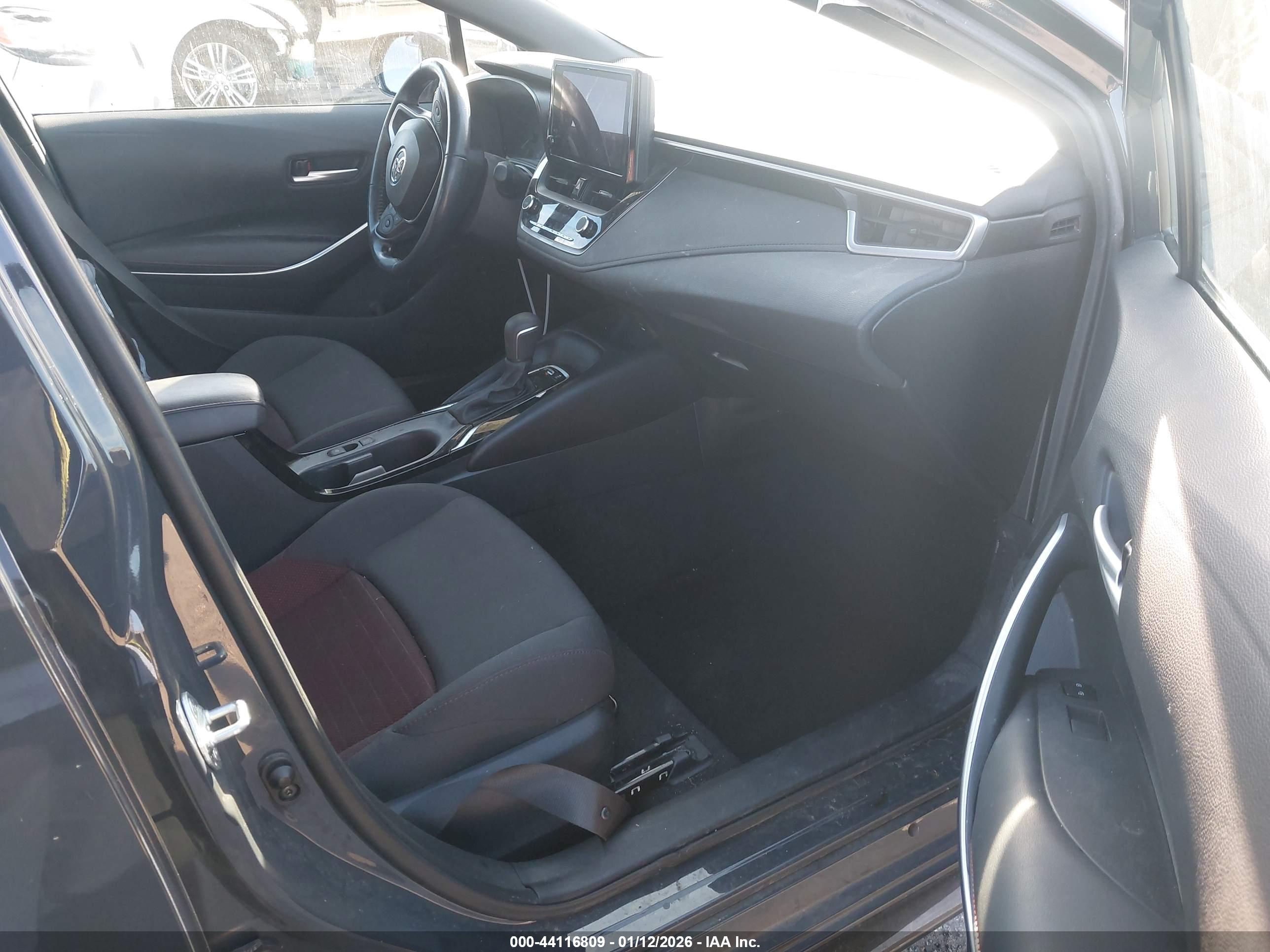 TOYOTA COROLLA image 5