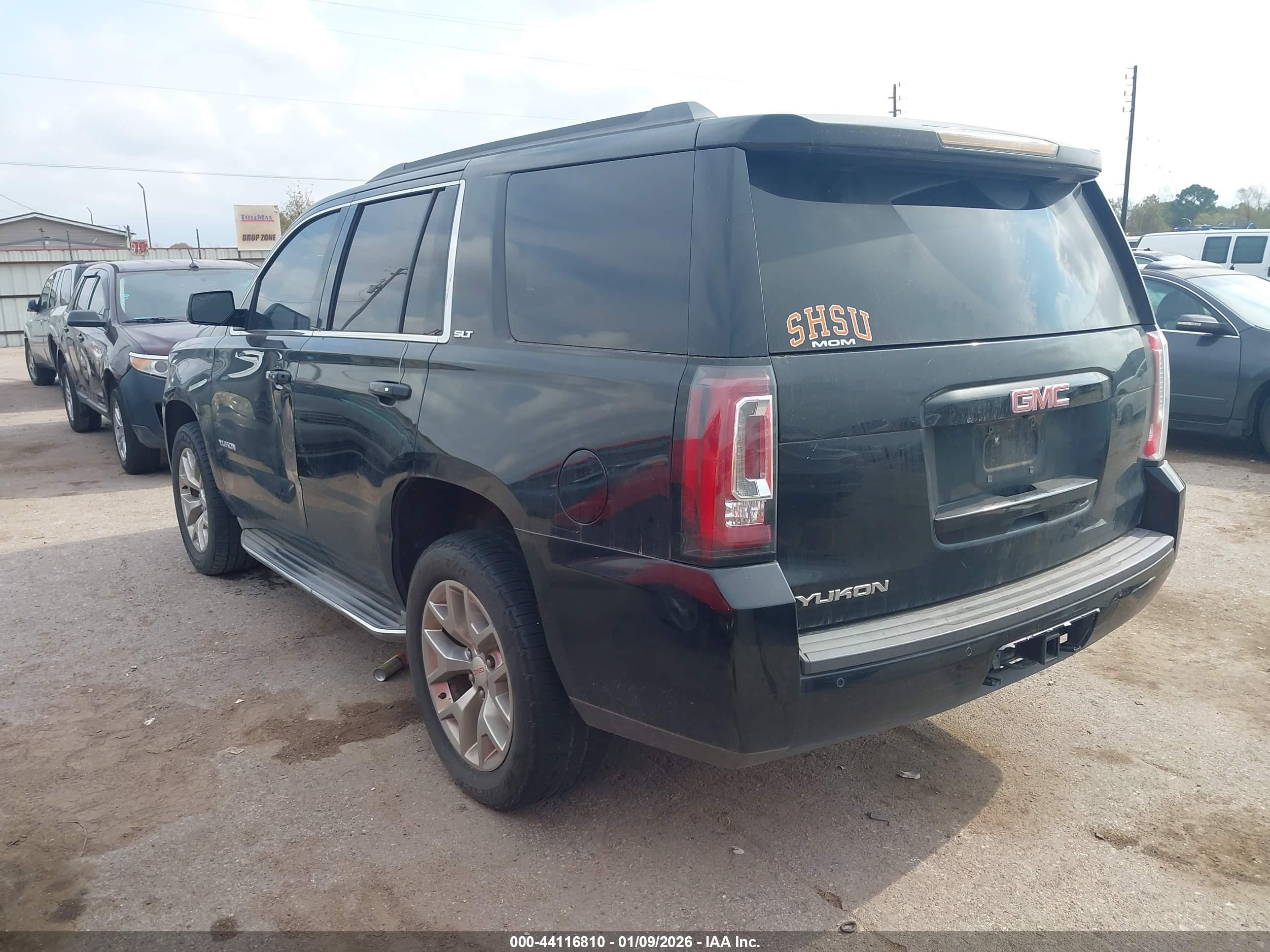 GMC YUKON image 3