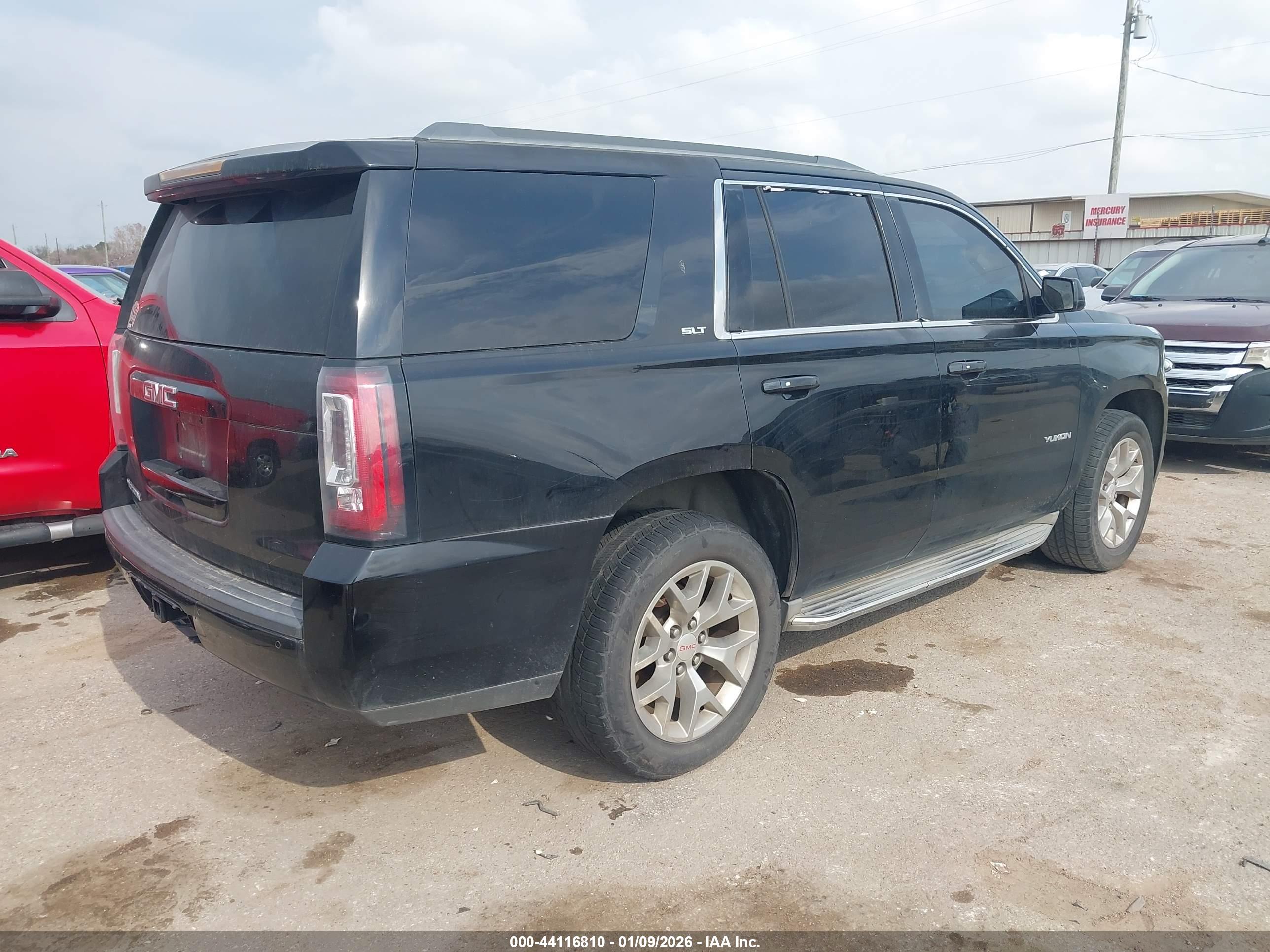 GMC YUKON image 4