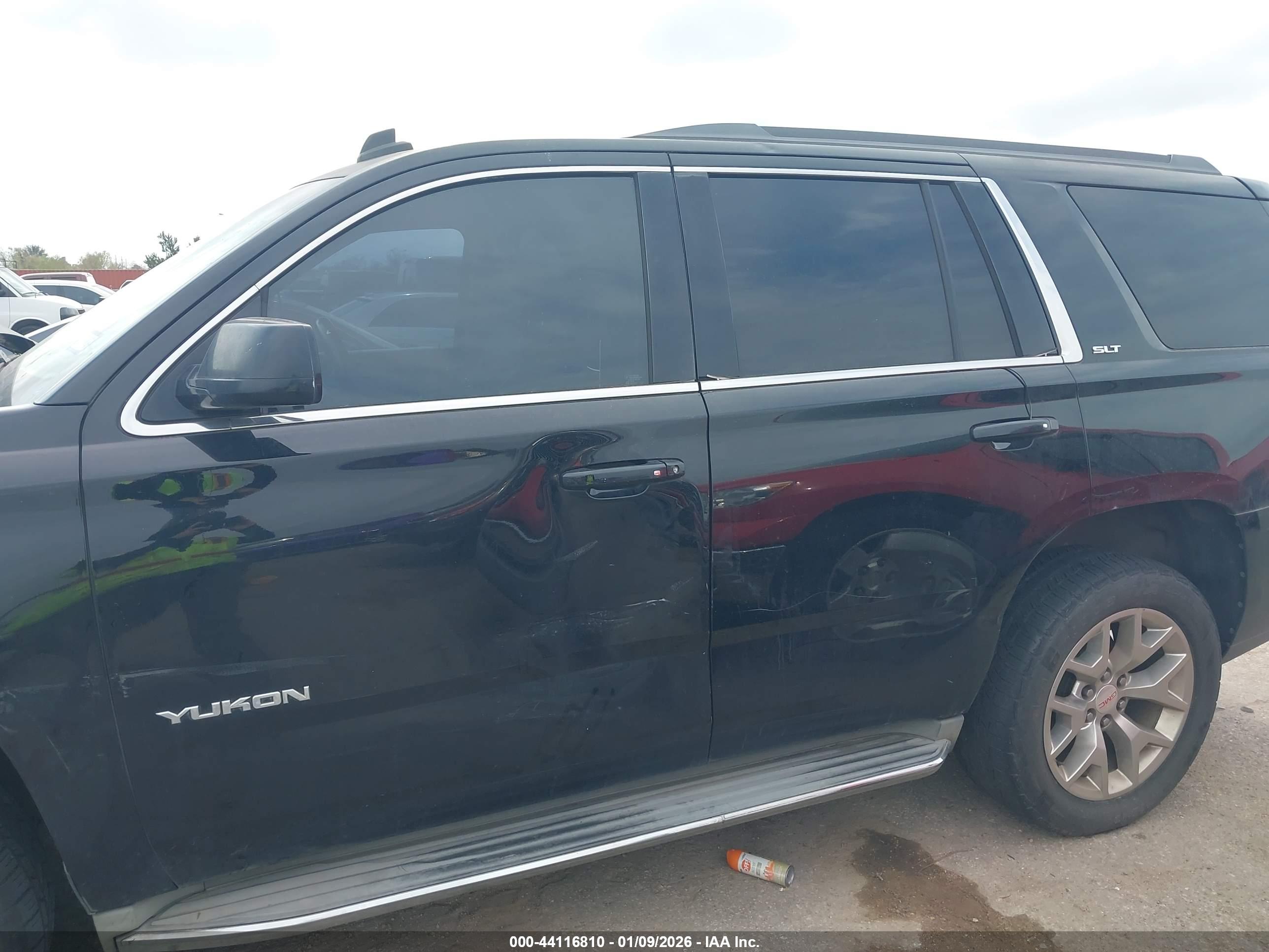 GMC YUKON image 6