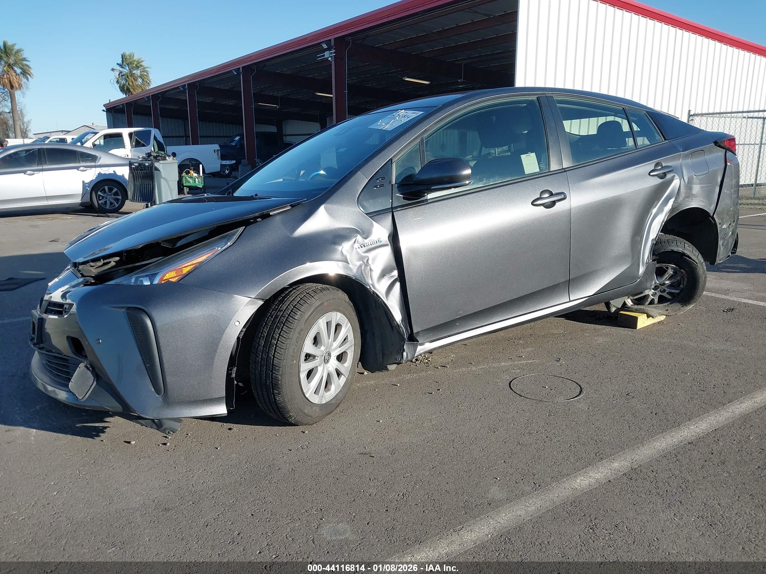 TOYOTA PRIUS image 2