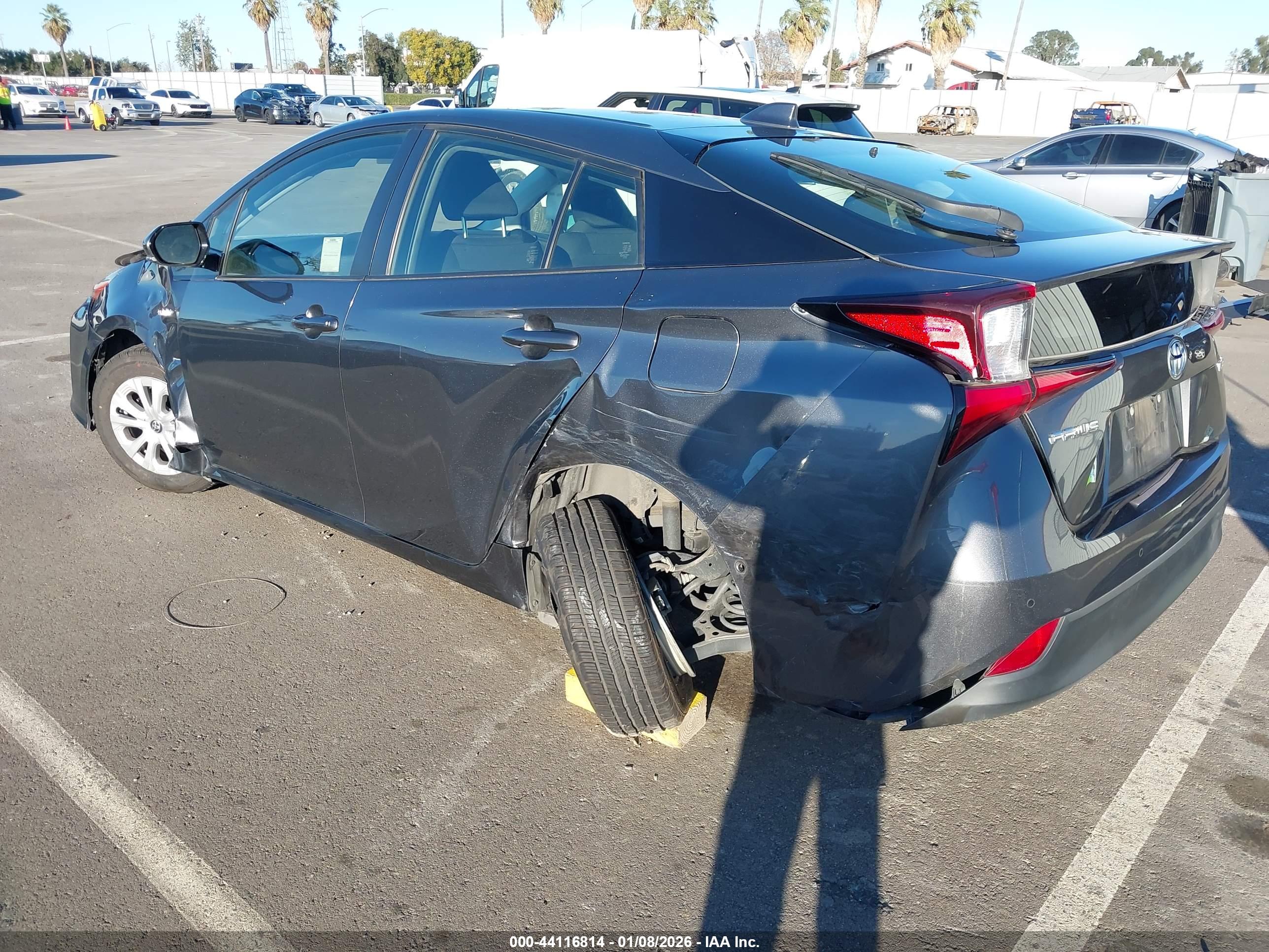 TOYOTA PRIUS image 3