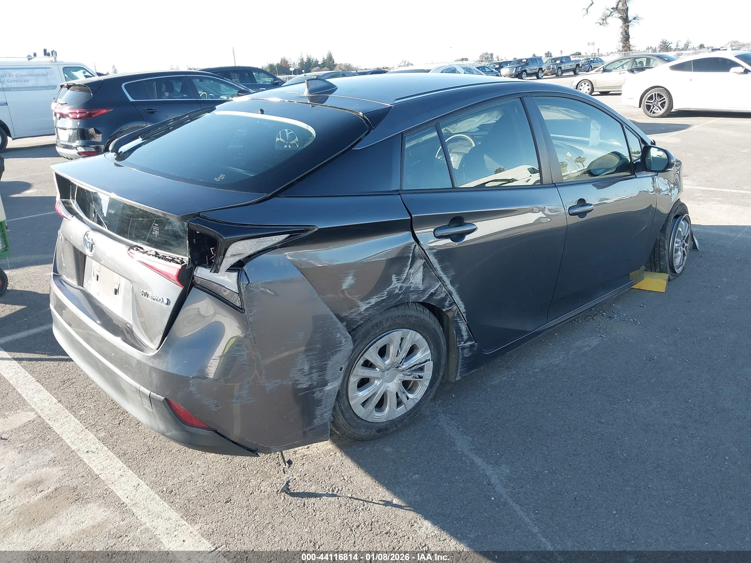 TOYOTA PRIUS image 4