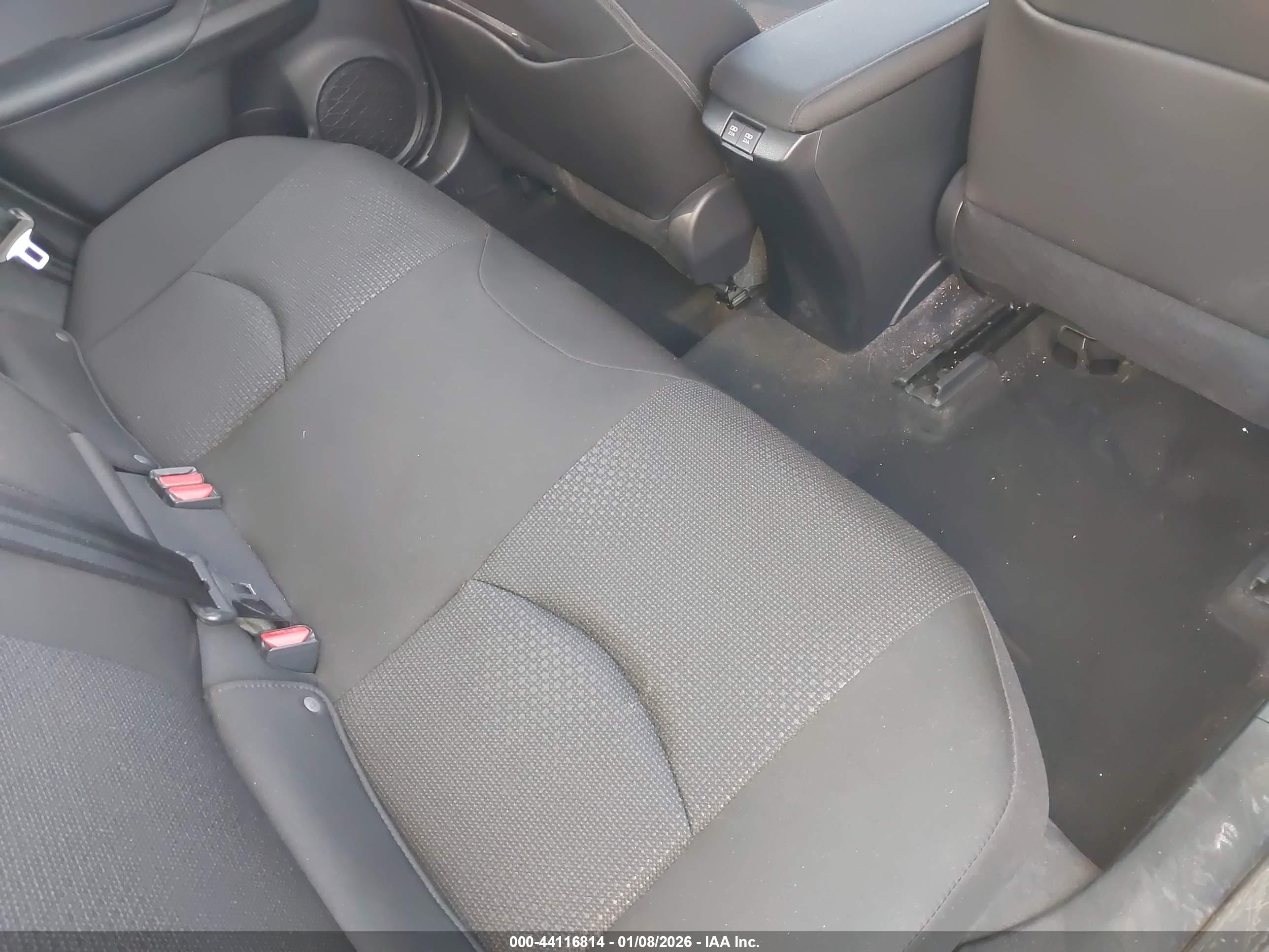 TOYOTA PRIUS image 8