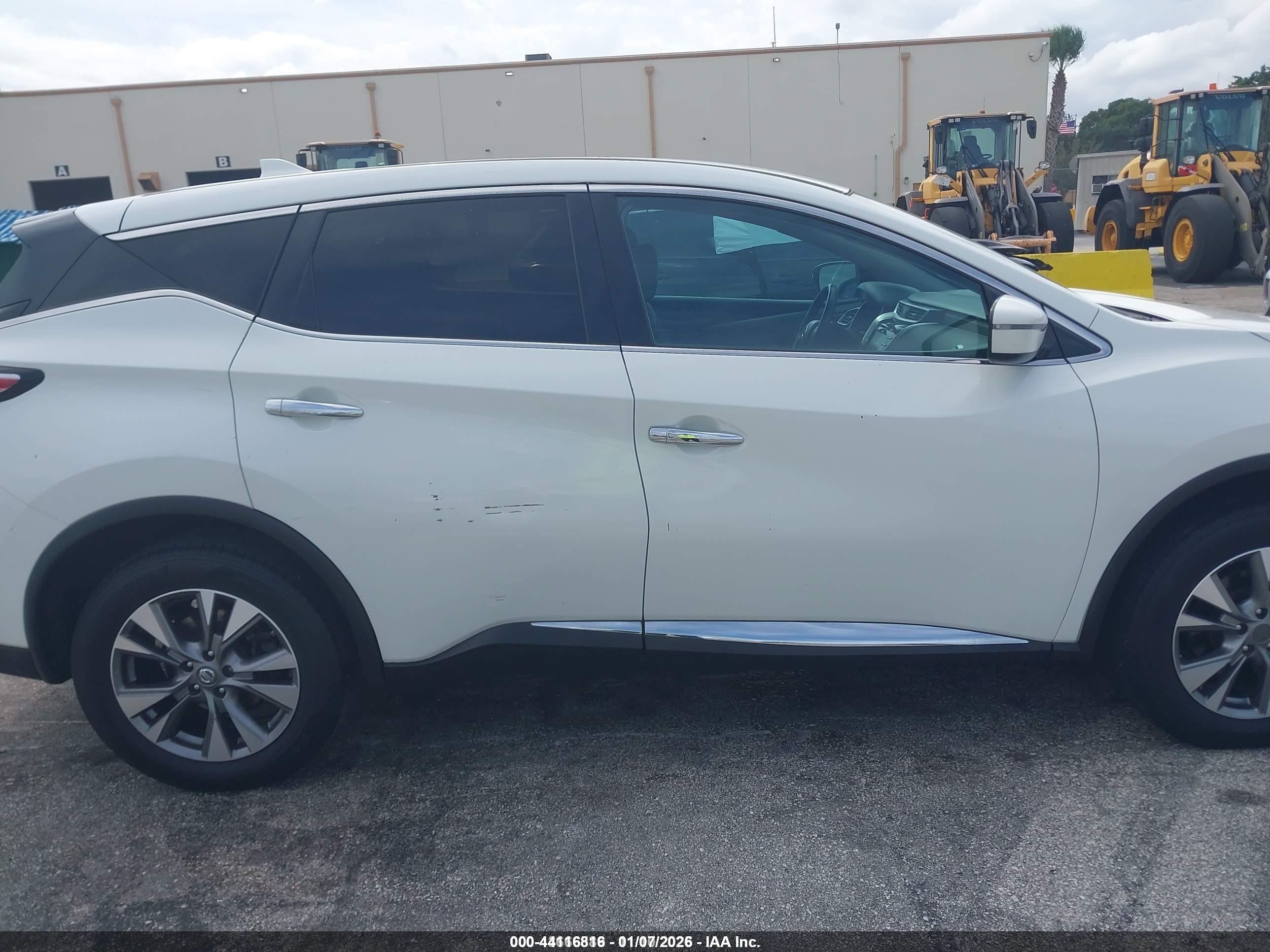 NISSAN MURANO image 6